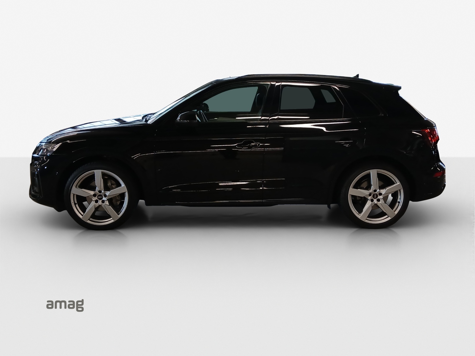 AUDI Q5 45 TFSI Black Edition quattro S-tronic-image-1