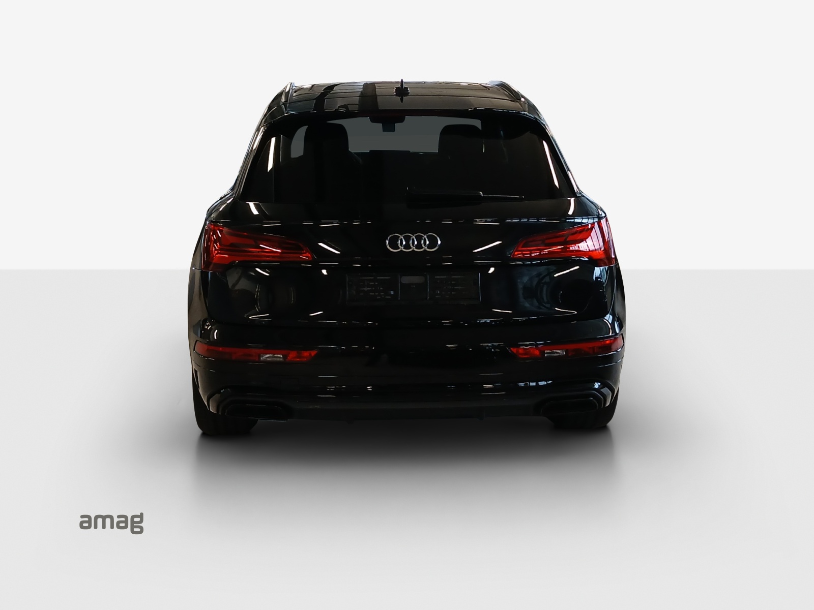 AUDI Q5 45 TFSI Black Edition quattro S-tronic-image-3