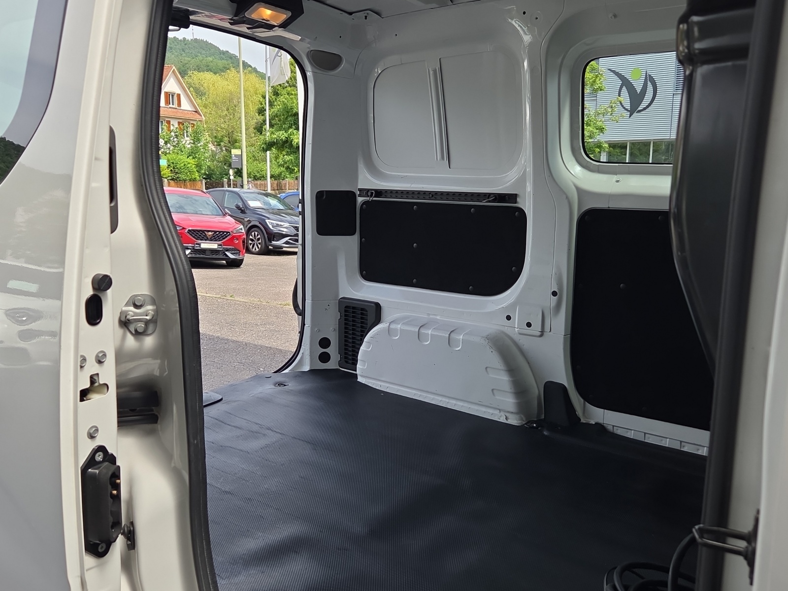 NISSAN e-NV200 Premium (inklusive. battery)-image-10