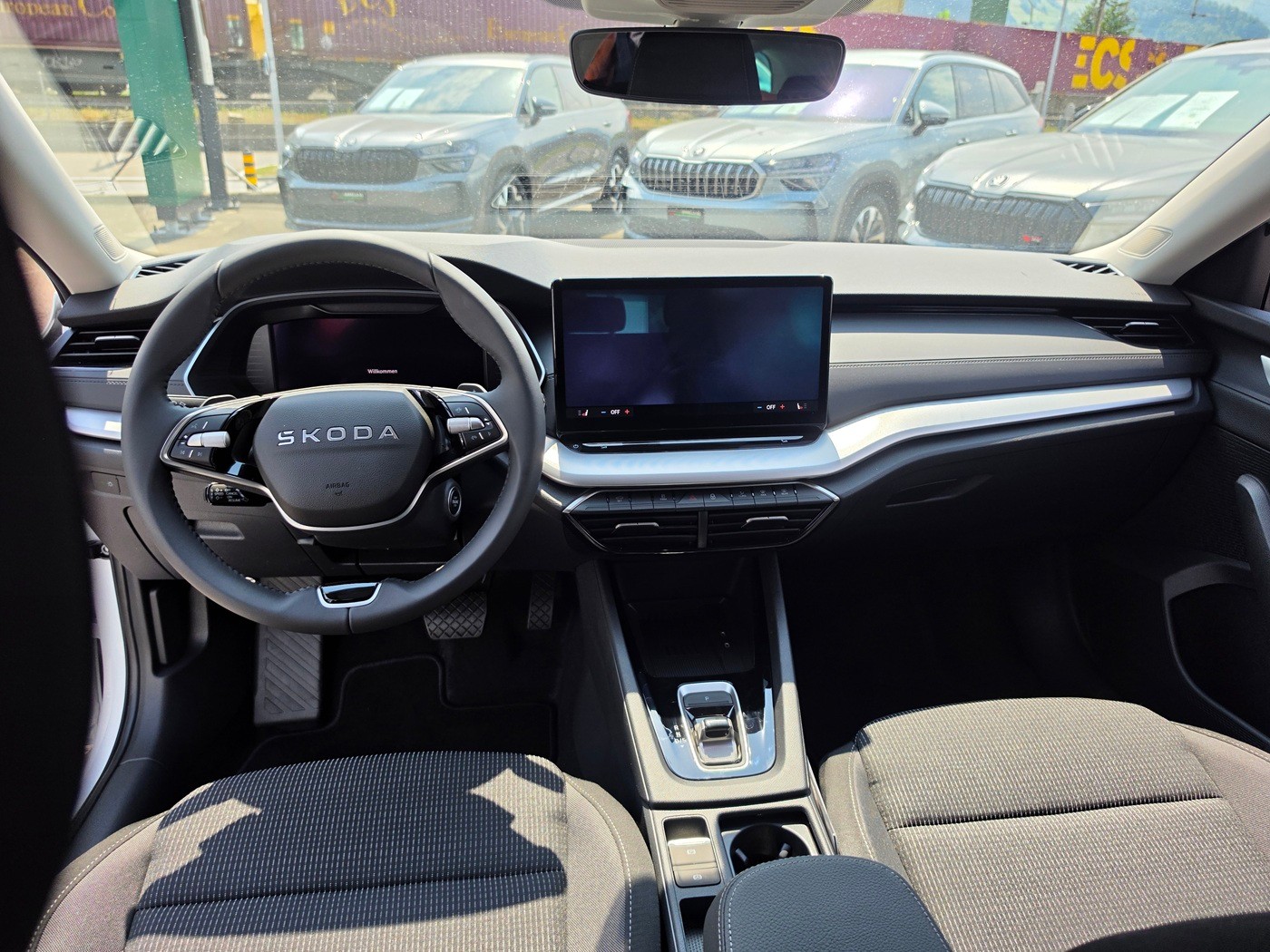 SKODA Octavia Combi 2.0 TDI DSG Selection-image-8
