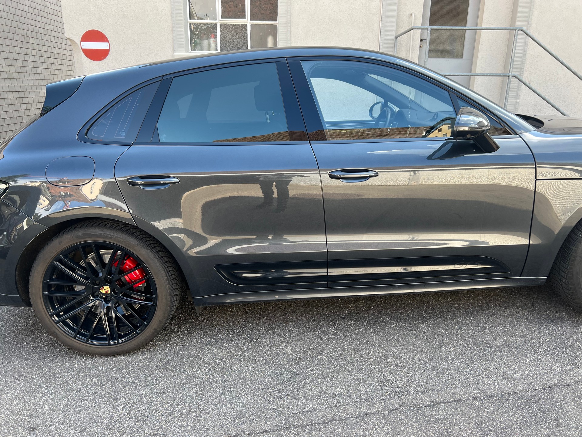 PORSCHE 2.9 V6 GTS-image-2