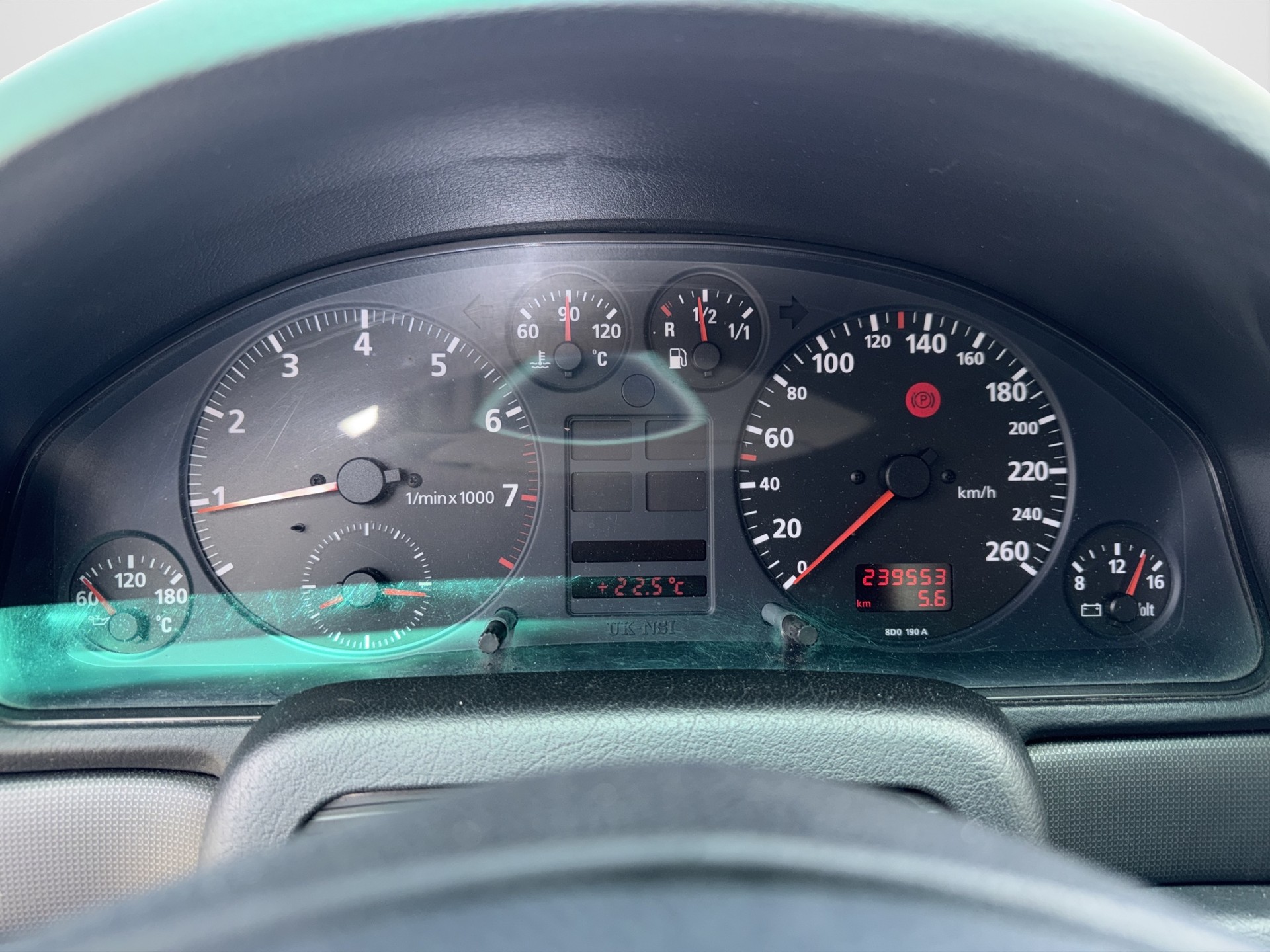 AUDI A4 Avant 1.8 TFSI-image-8