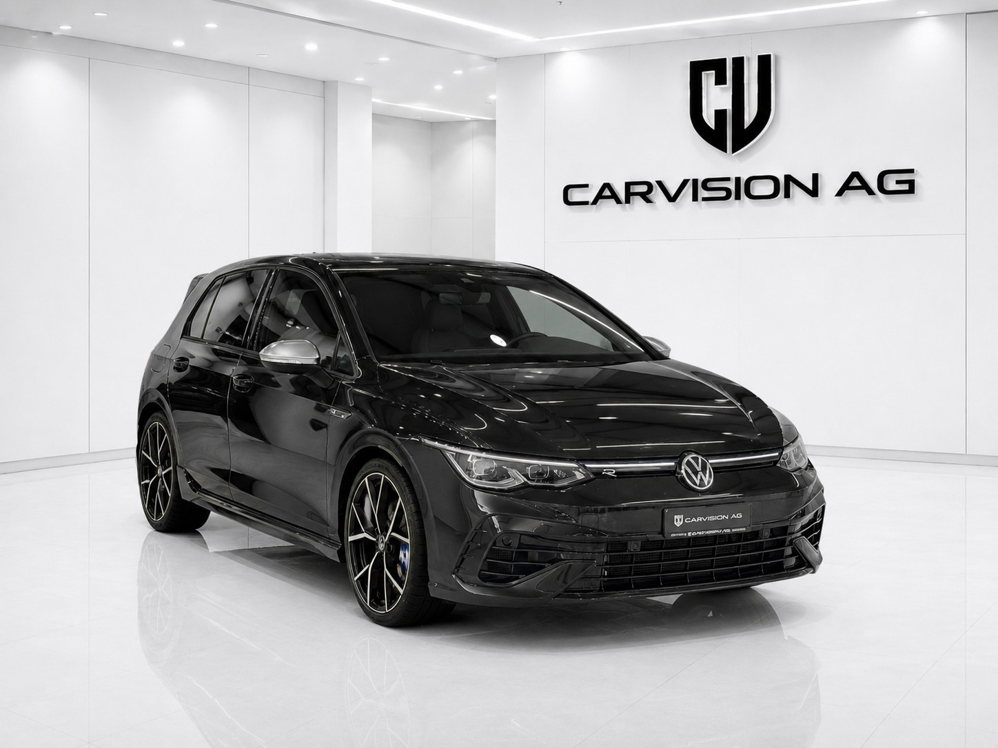 VW Golf 2.0 TSI R DSG 4Motion-image-2