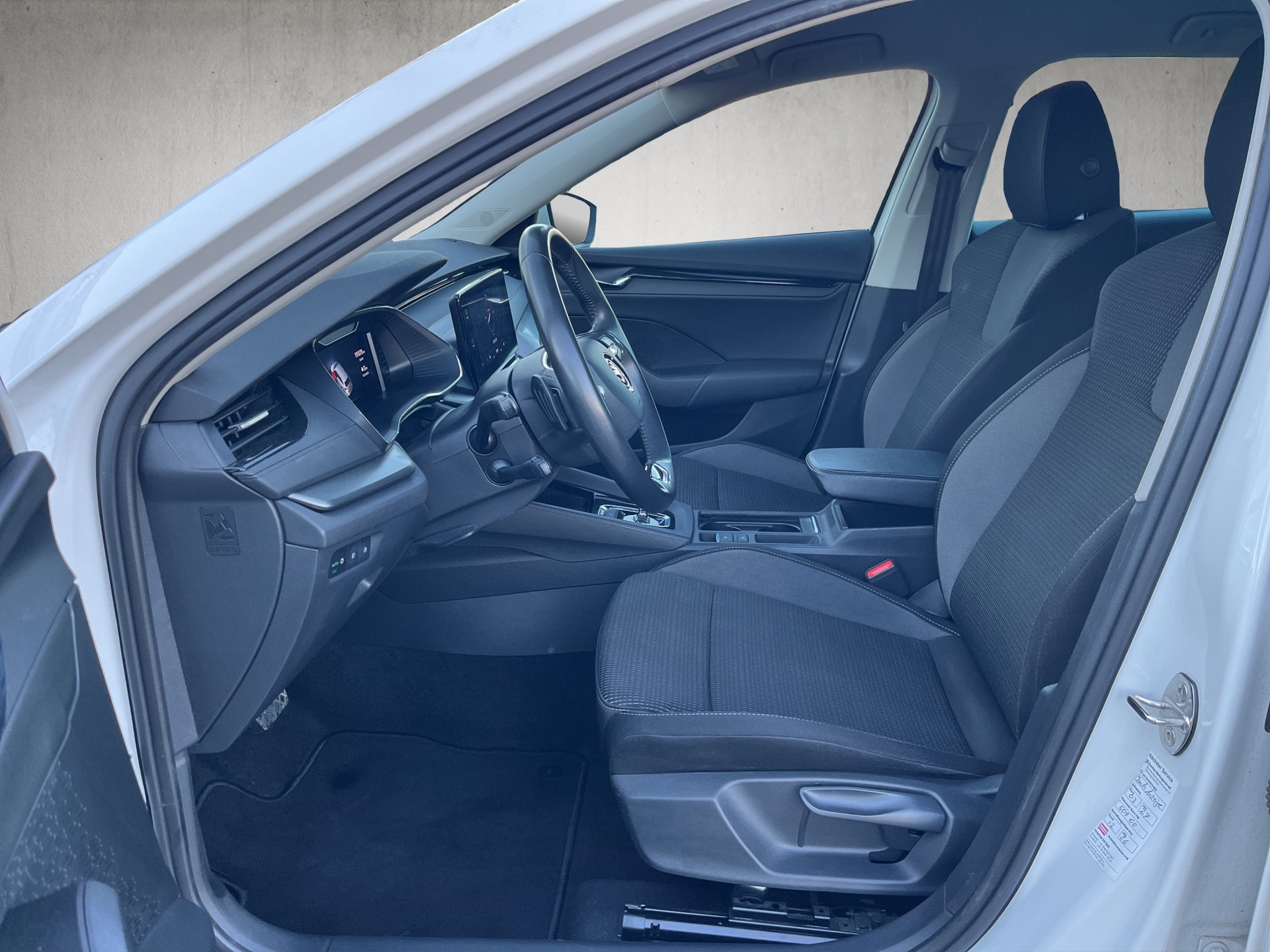 SKODA Octavia Combi 2.0 TDI DSG Ambition 4x4-image-9