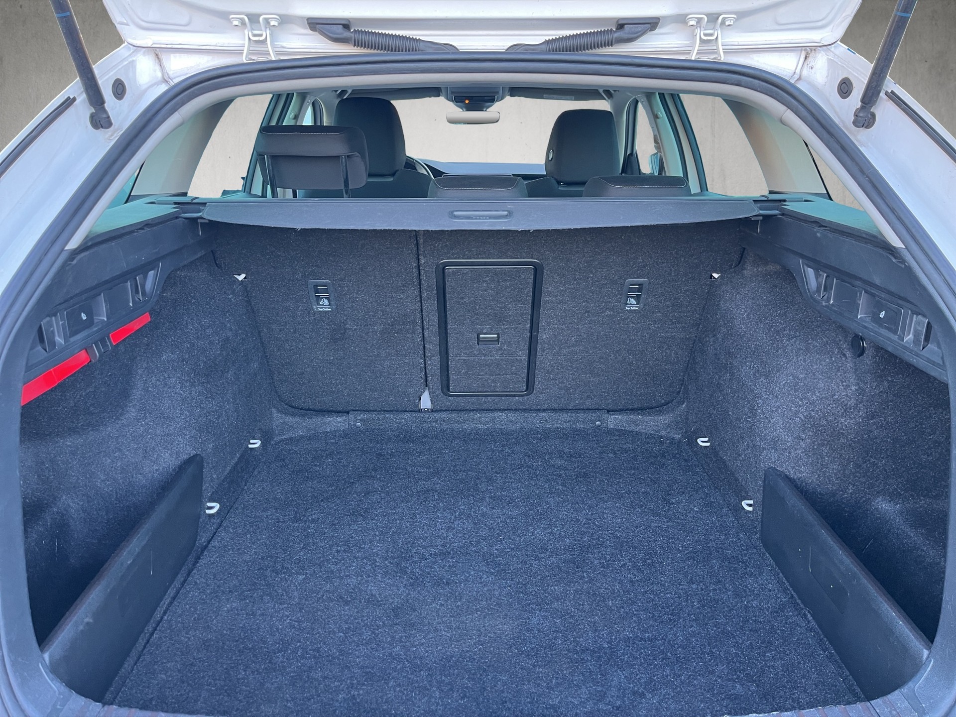 SKODA Octavia Combi 2.0 TDI DSG Ambition 4x4-image-13
