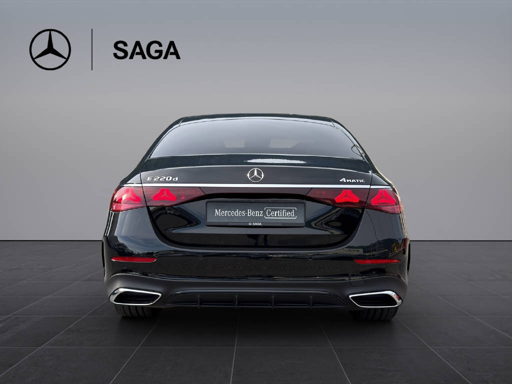 MERCEDES-BENZ E 220 d AMG Line 4matic-image-4
