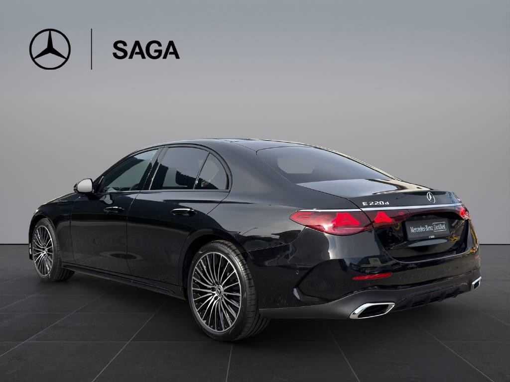 MERCEDES-BENZ E 220 d AMG Line 4matic-image-3