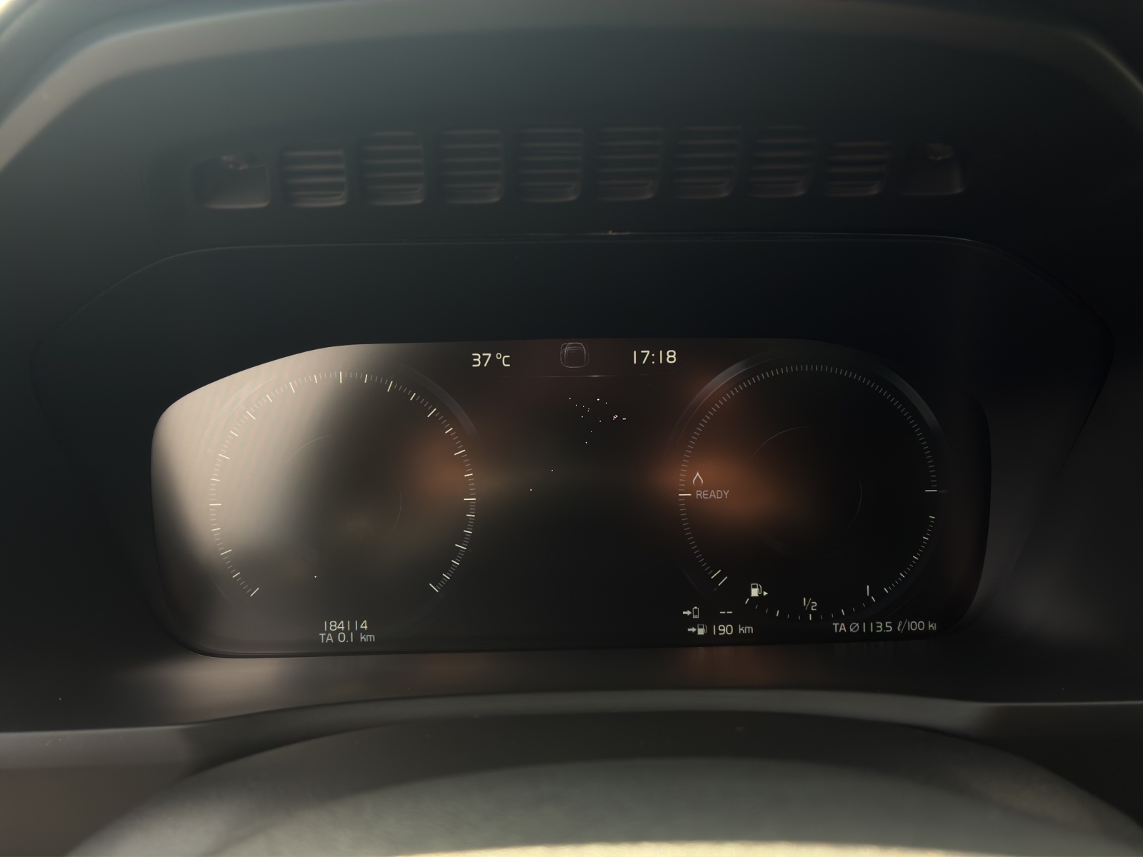 VOLVO XC90 2.0 T8 TE R-Design 7P. AWD-image-15