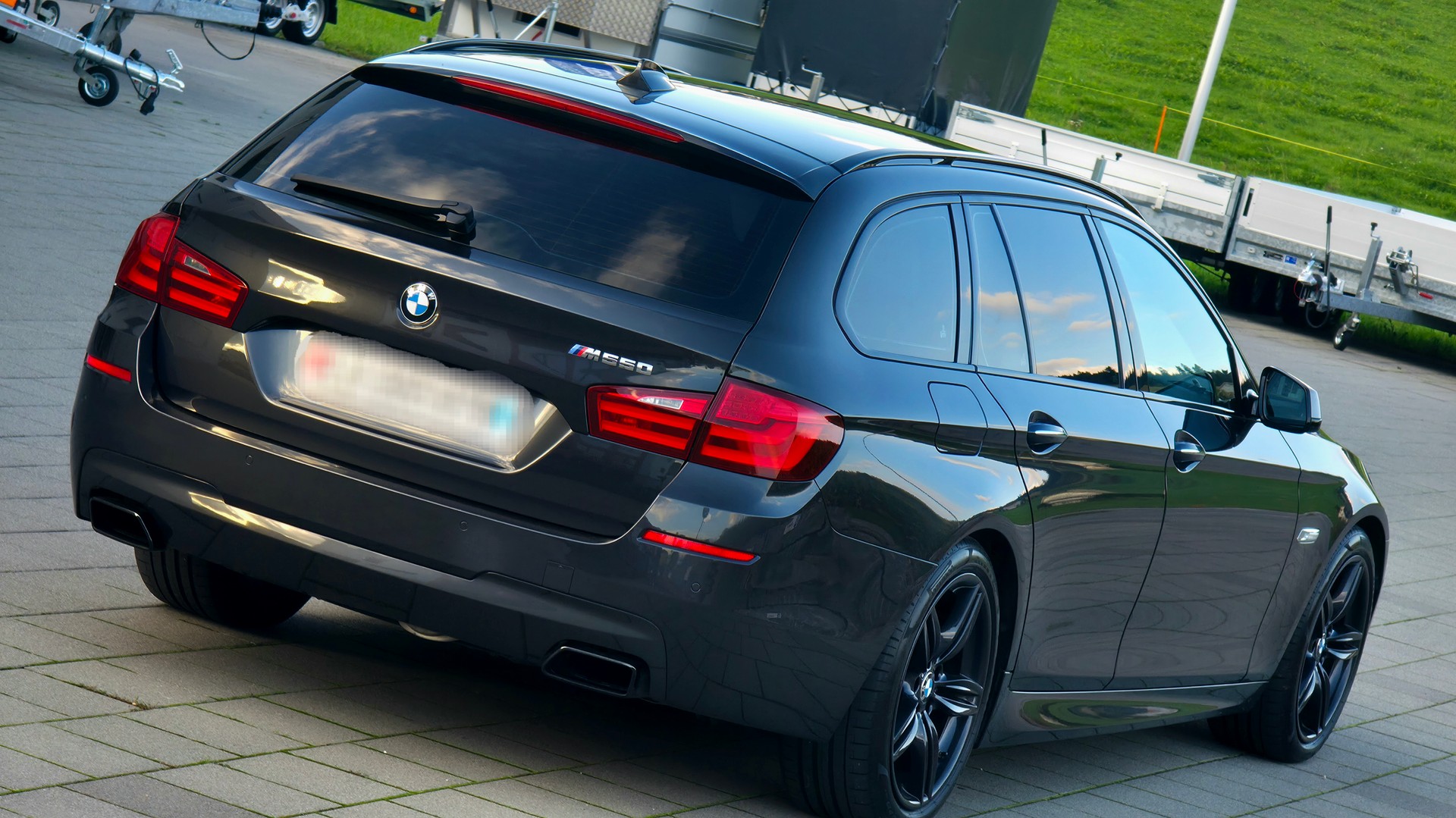 BMW M550d xDrive-image-2
