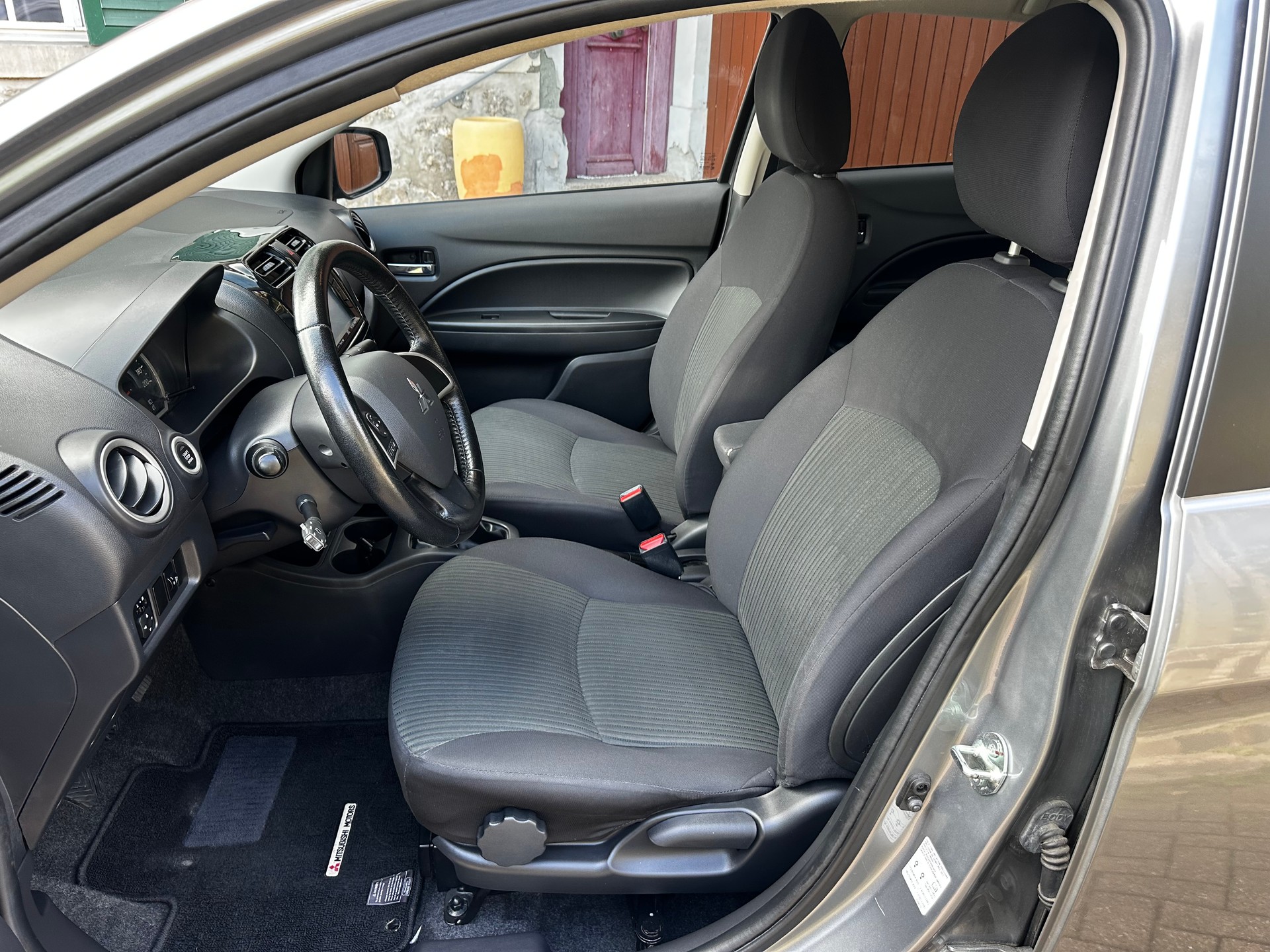 MITSUBISHI Attrage 1.2 Intense-image-5