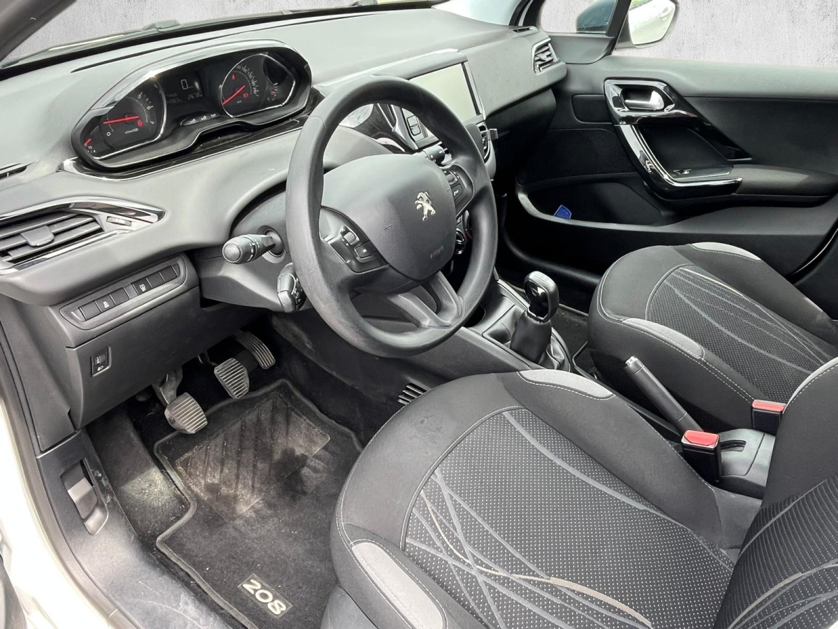 PEUGEOT 208 1.2 PureTech Active-image-7