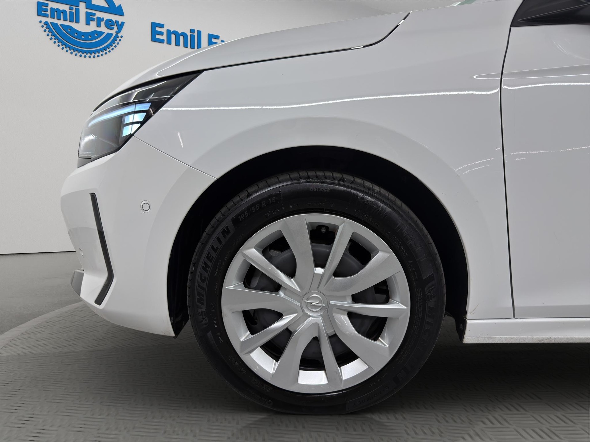 OPEL Corsa 1.2 T Hybrid Edition-image-3