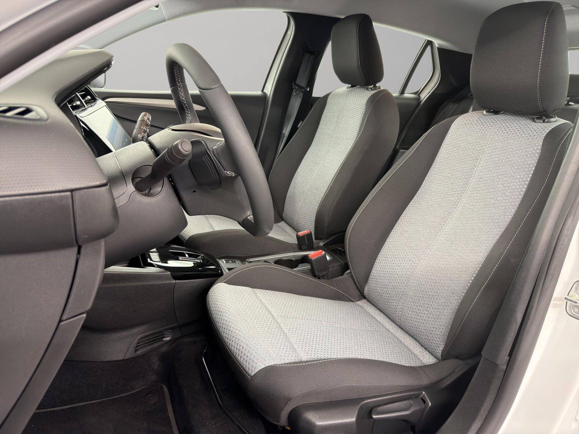 OPEL Corsa 1.2 T Hybrid Edition-image-7