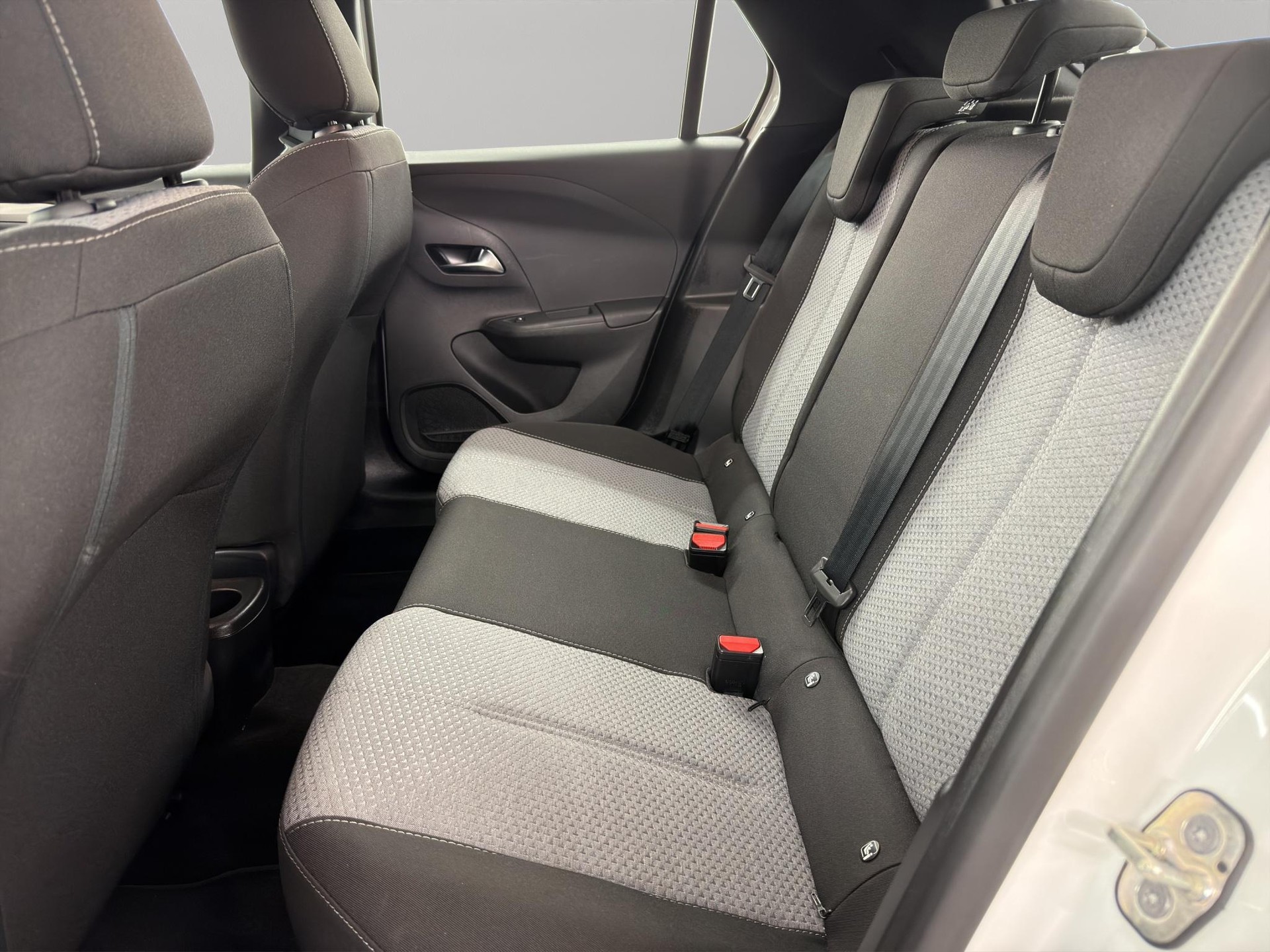 OPEL Corsa 1.2 T Hybrid Edition-image-8