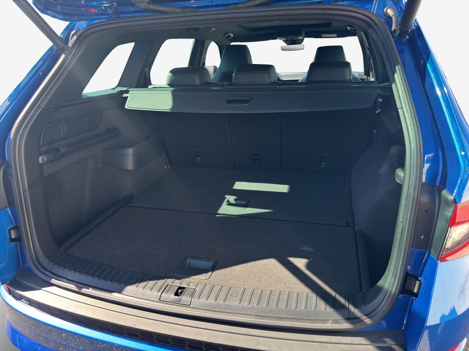 SKODA Kodiaq 2.0 TSI 4x4 Sport Line-image-12