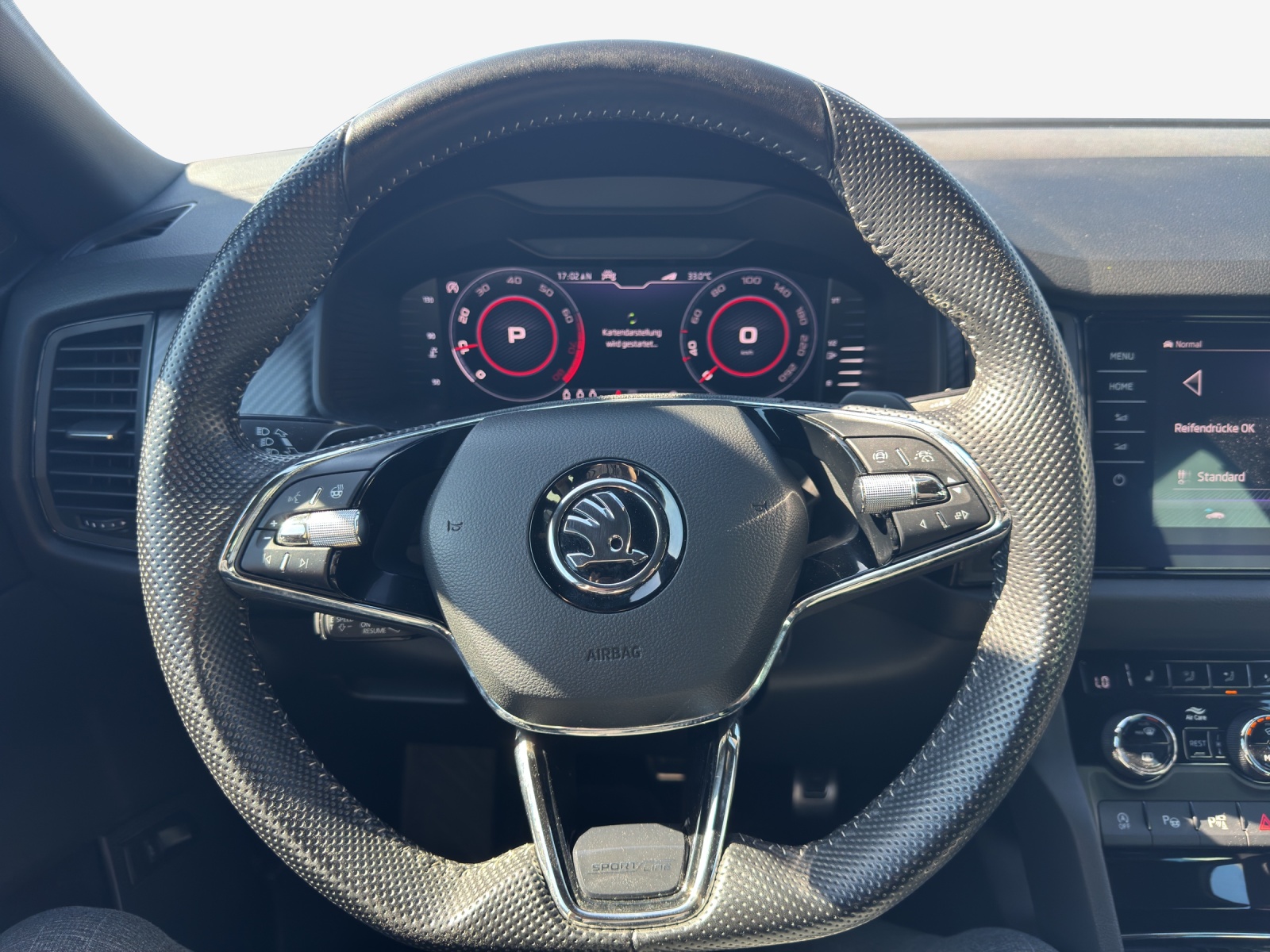 SKODA Kodiaq 2.0 TSI 4x4 Sport Line-image-9