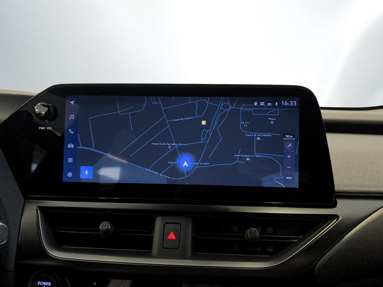 LEXUS UX 250h F-Line-image-5