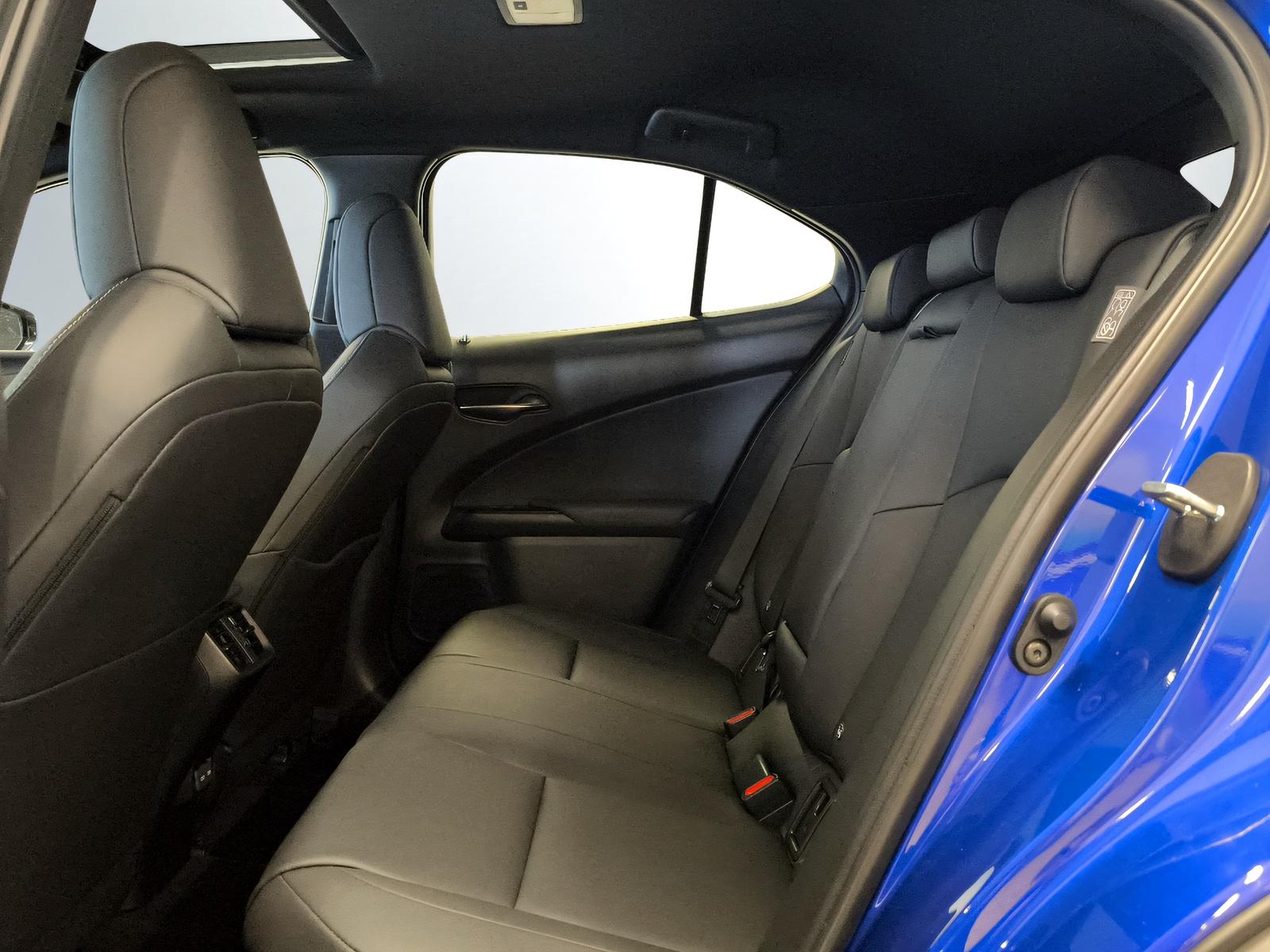 LEXUS UX 250h F-Line-image-8