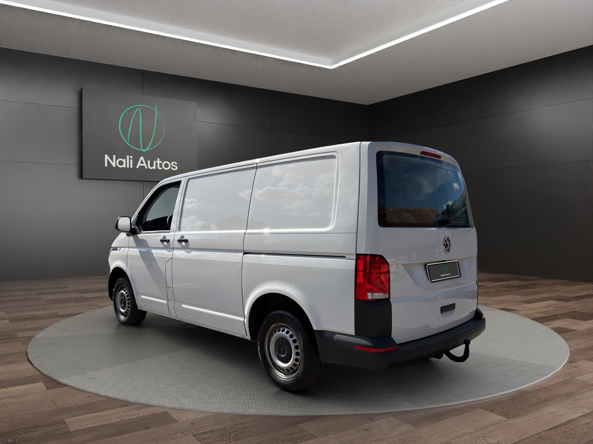 VW T6.1 2.0 TDI 4Motion DSG-image-7