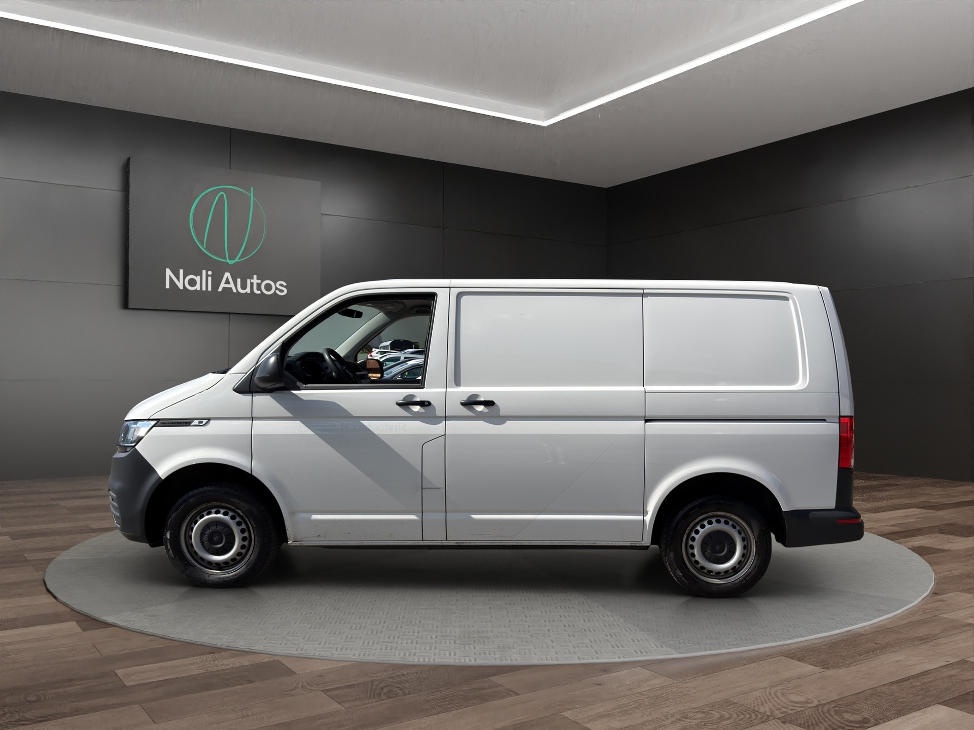 VW T6.1 2.0 TDI 4Motion DSG-image-3