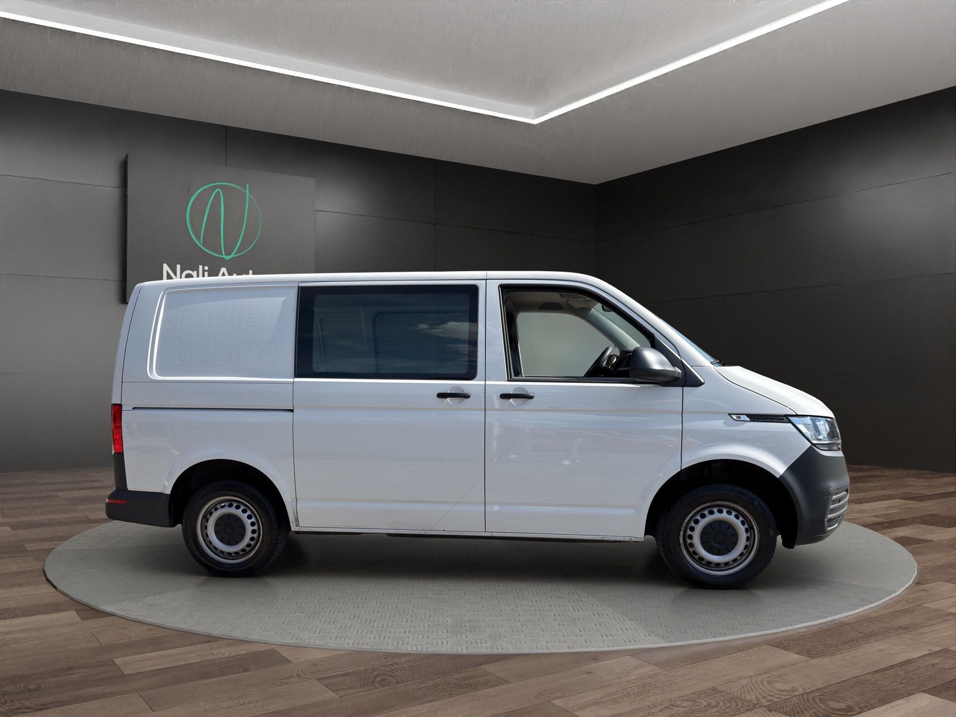 VW T6.1 2.0 TDI 4Motion DSG-image-2
