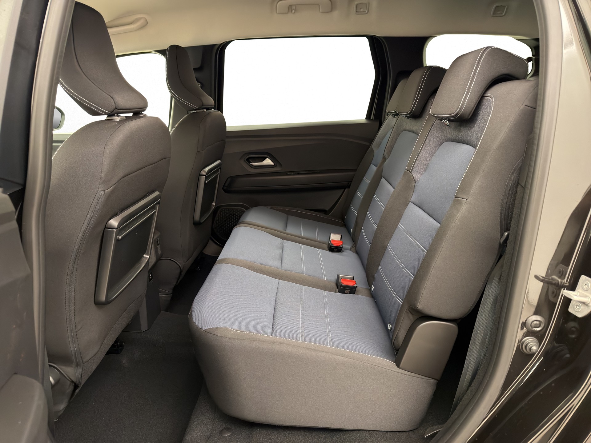 DACIA Jogger 1.8 Hybrid Journey 7P-image-11