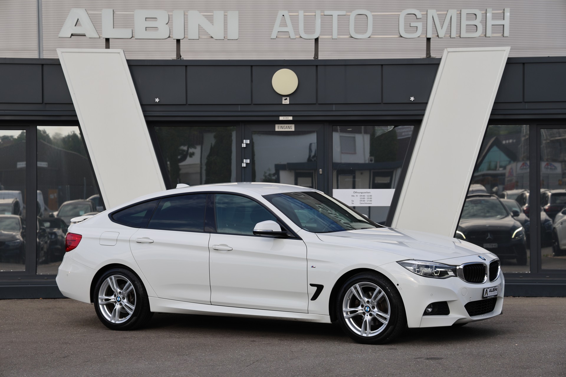 BMW 320d GT xDrive M Sport Steptronic-image-1