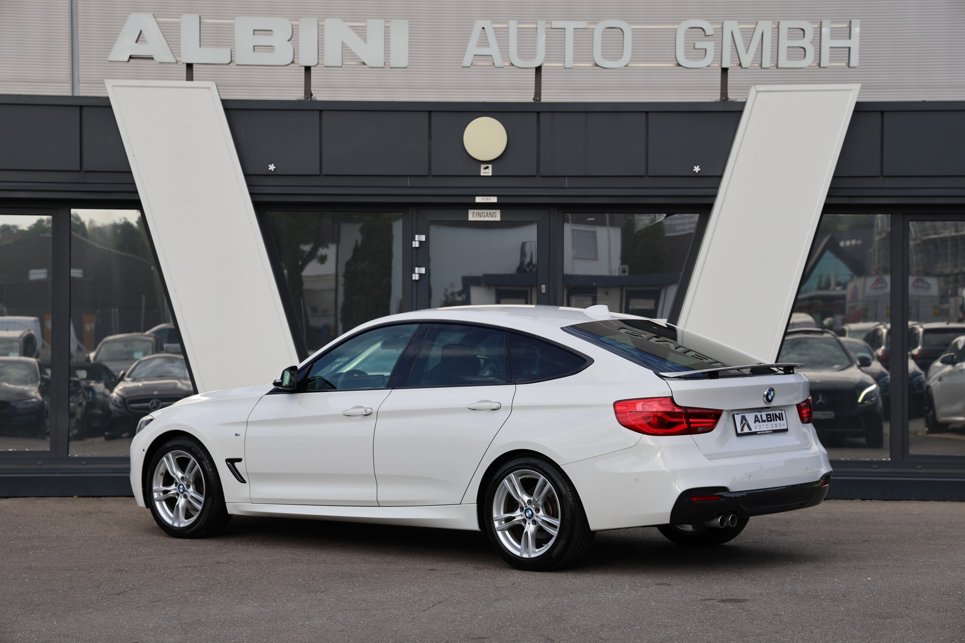 BMW 320d GT xDrive M Sport Steptronic-image-3