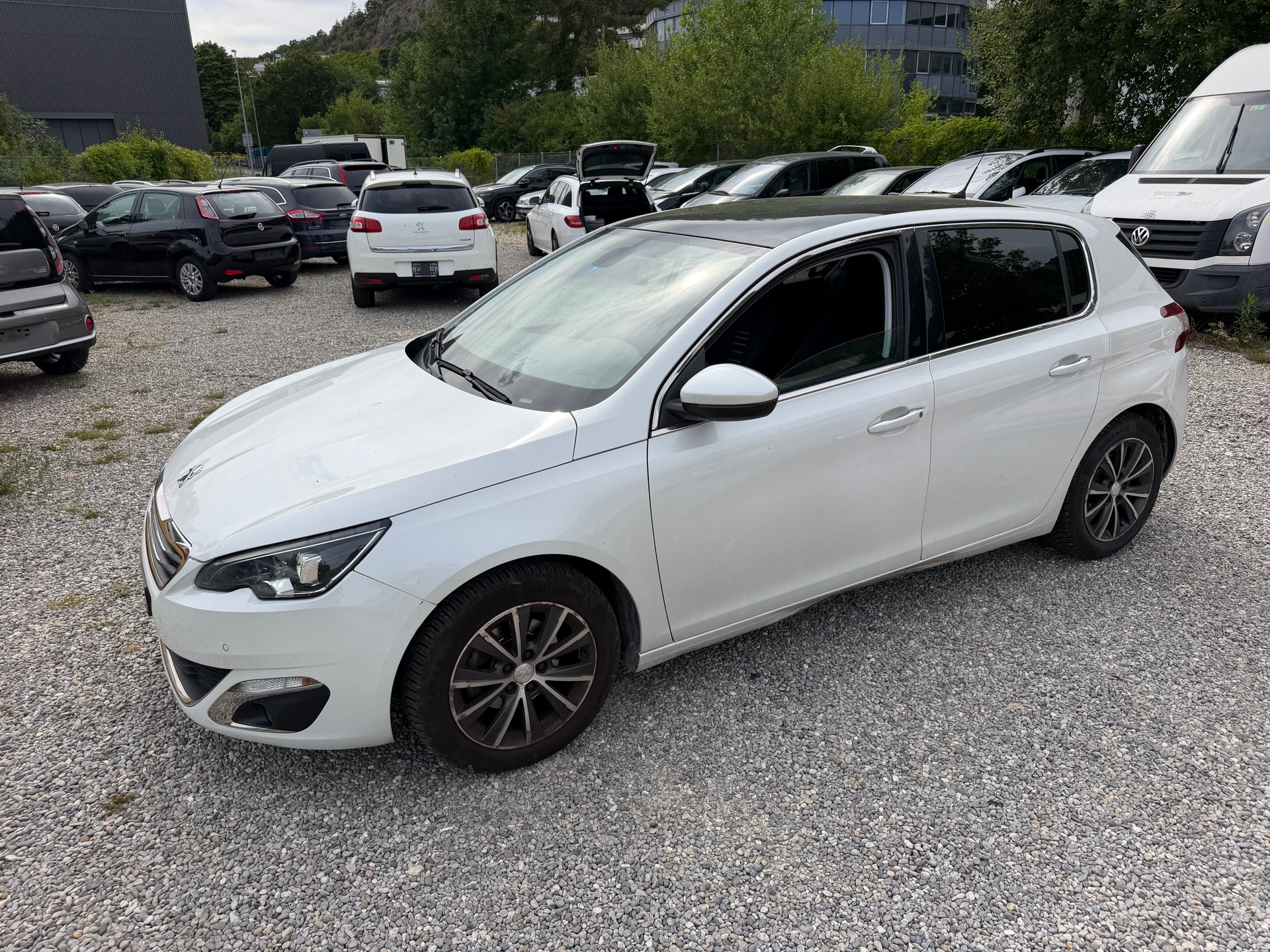 PEUGEOT 308 1.6 THP Allure-image-1