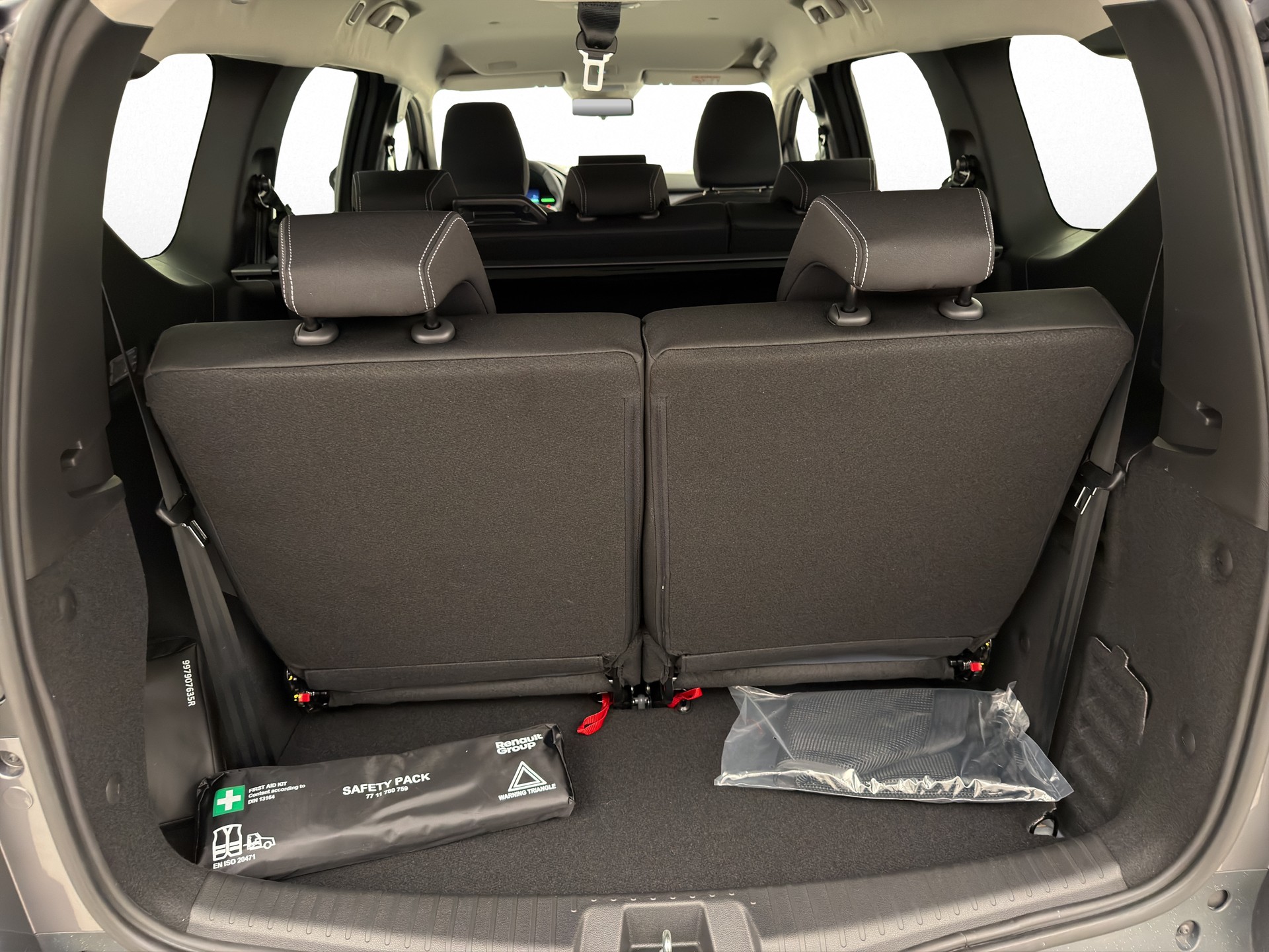 DACIA Jogger 1.8 Hybrid Journey 7P-image-12