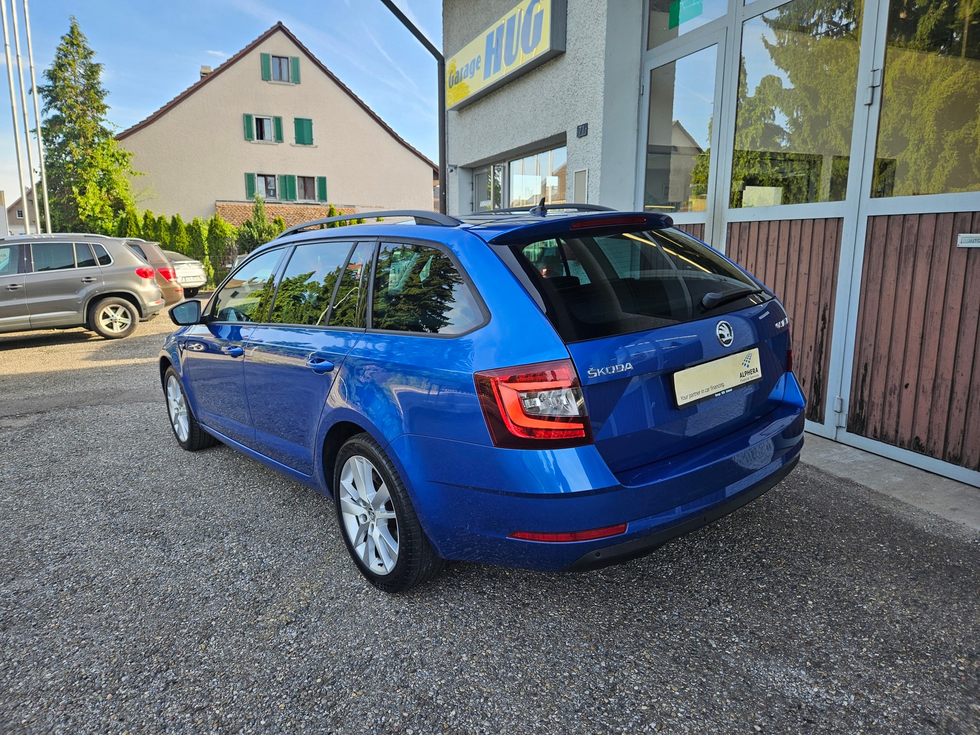 SKODA Octavia Combi 1.0 TSI Clever DSG-image-2