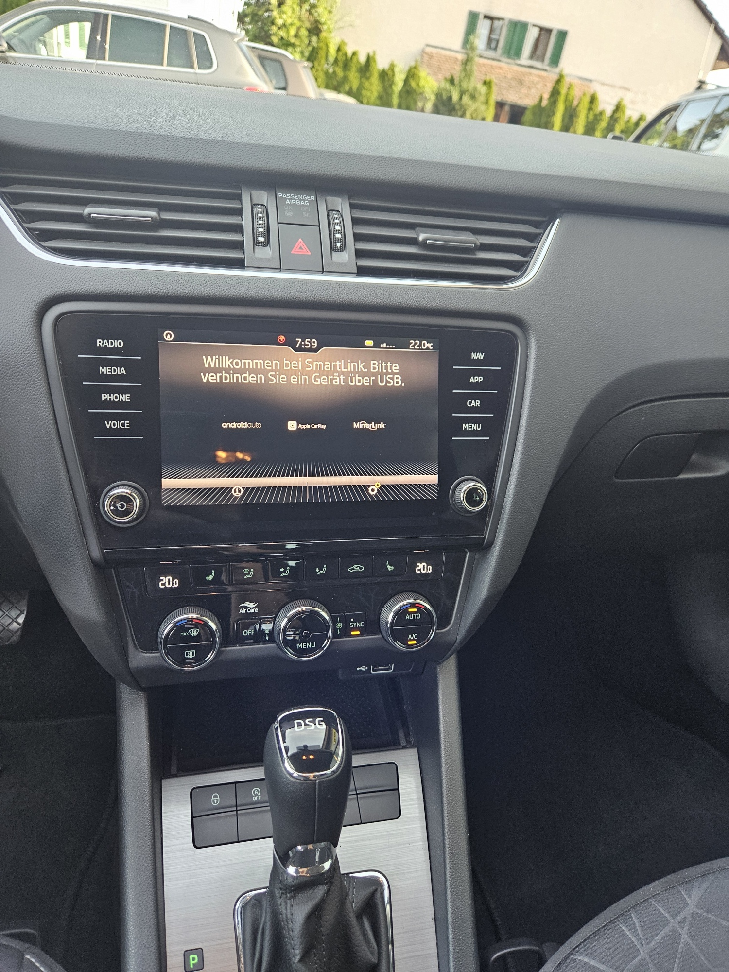 SKODA Octavia Combi 1.0 TSI Clever DSG-image-9