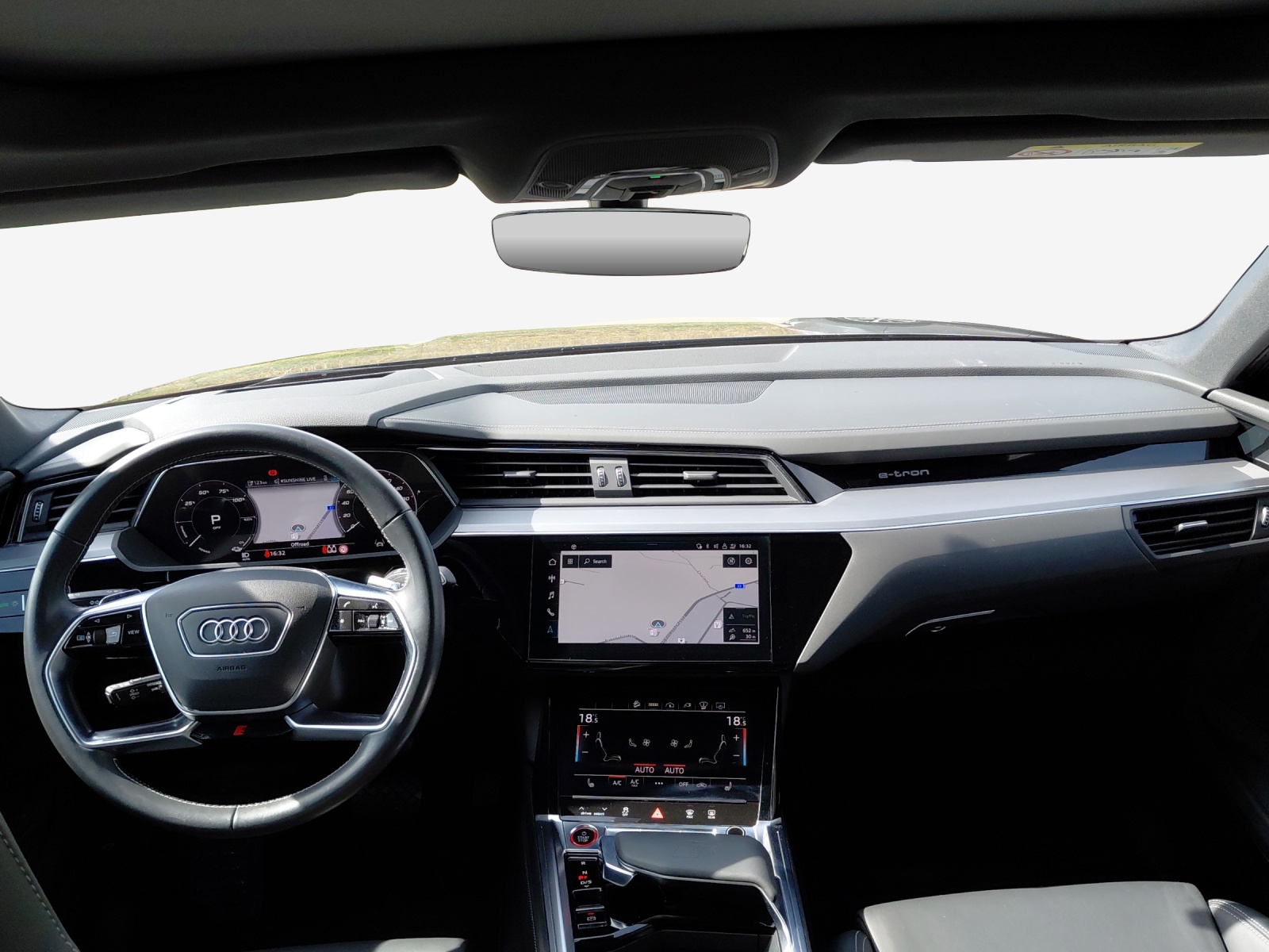 AUDI e-tron S Sportback quattro-image-8