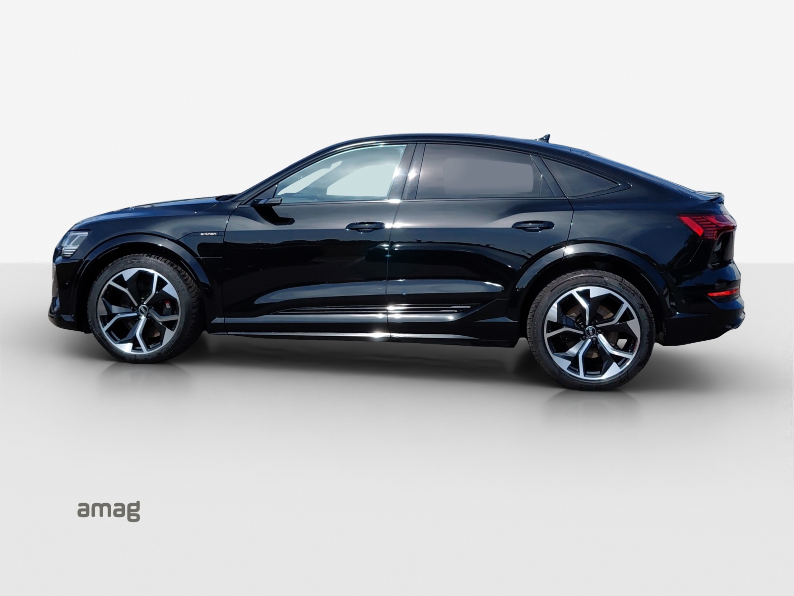 AUDI e-tron S Sportback quattro-image-1