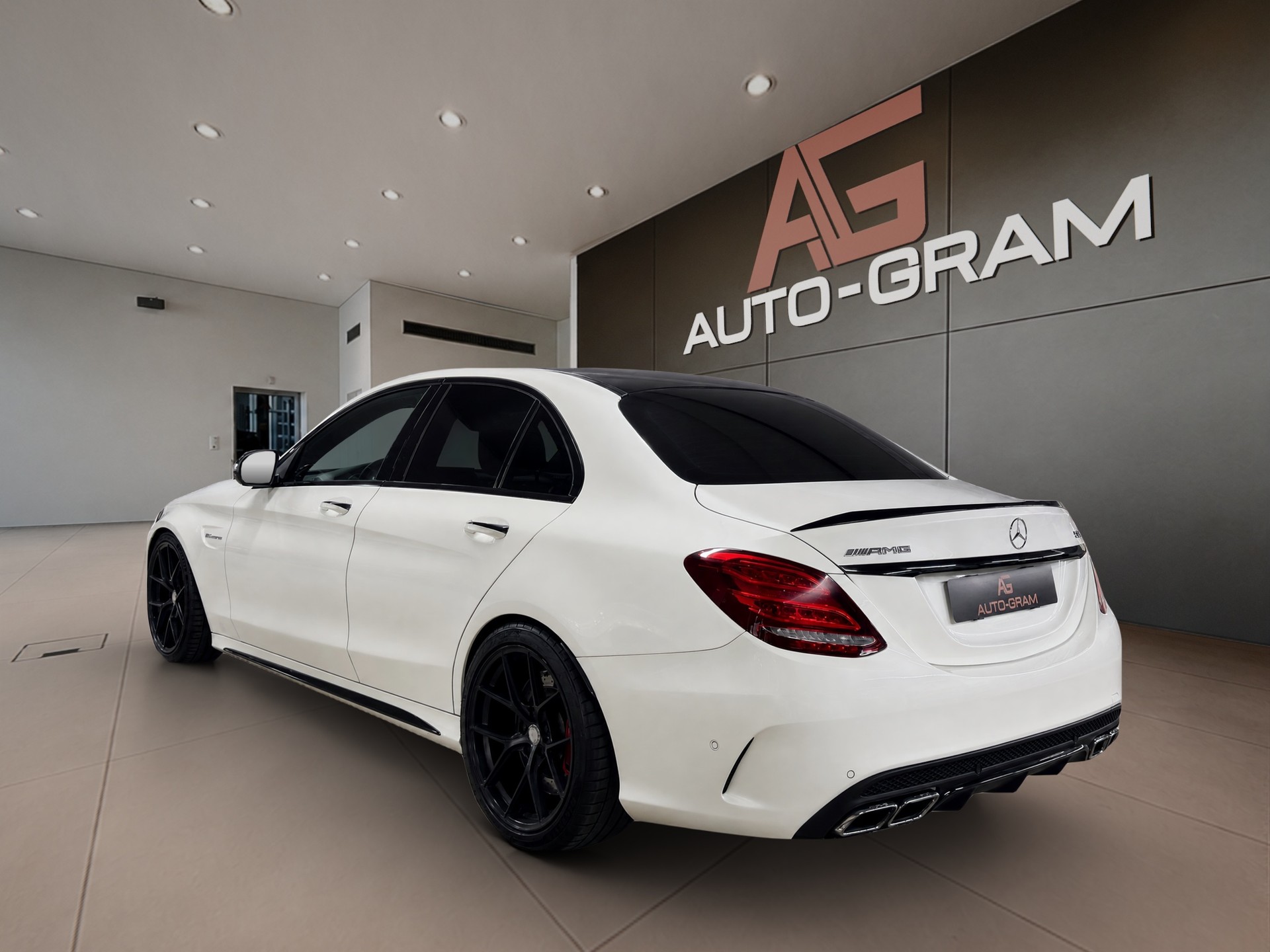 MERCEDES-BENZ C 63 S AMG Speedshift-image-2
