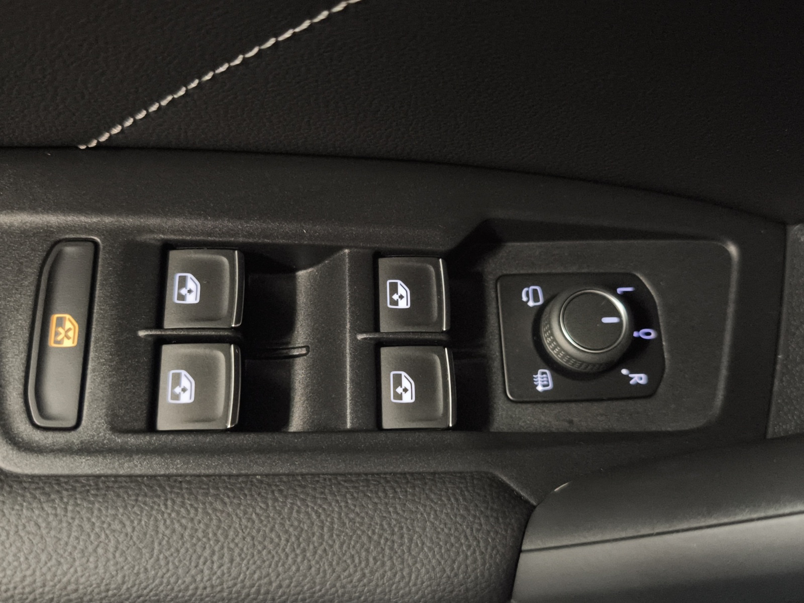 VW Tiguan 1.4TSI PHEV R-Line DSG-image-15