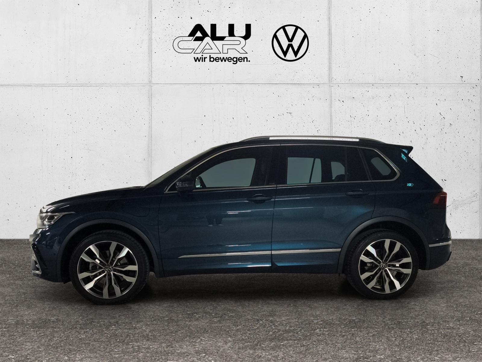 VW Tiguan 1.4TSI PHEV R-Line DSG-showroom-element-1