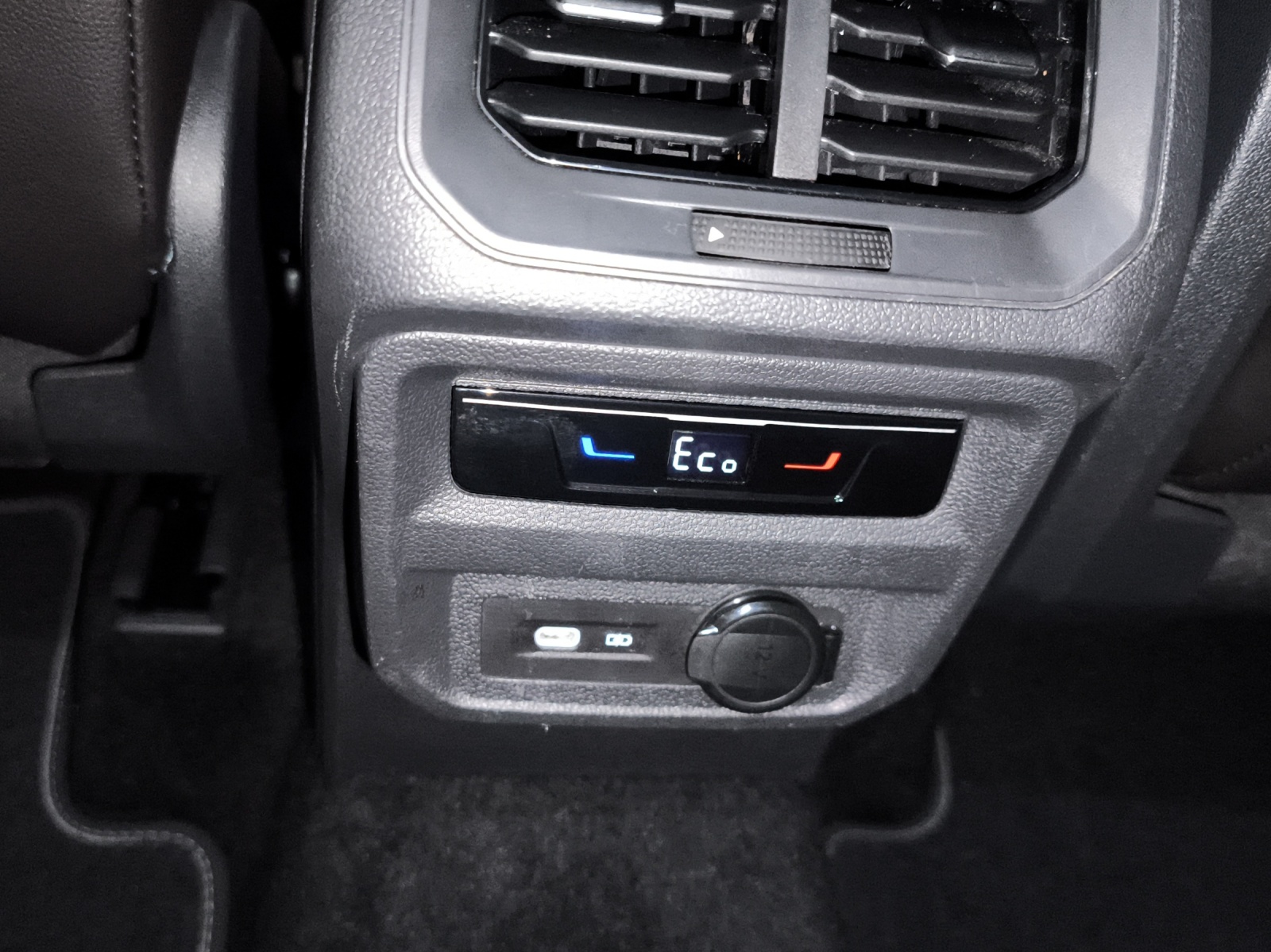 VW Tiguan 1.4TSI PHEV R-Line DSG-image-12