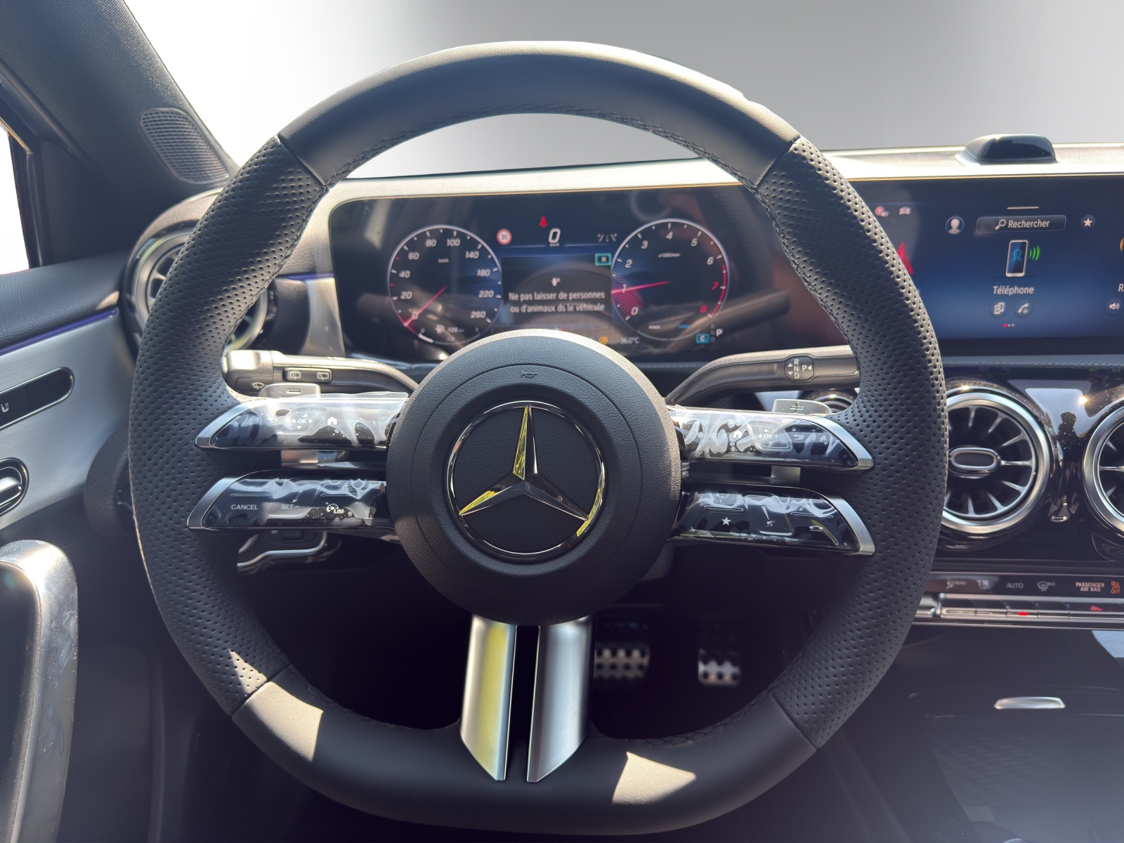 MERCEDES-BENZ A 200 Night Star 7G-DCT-image-13