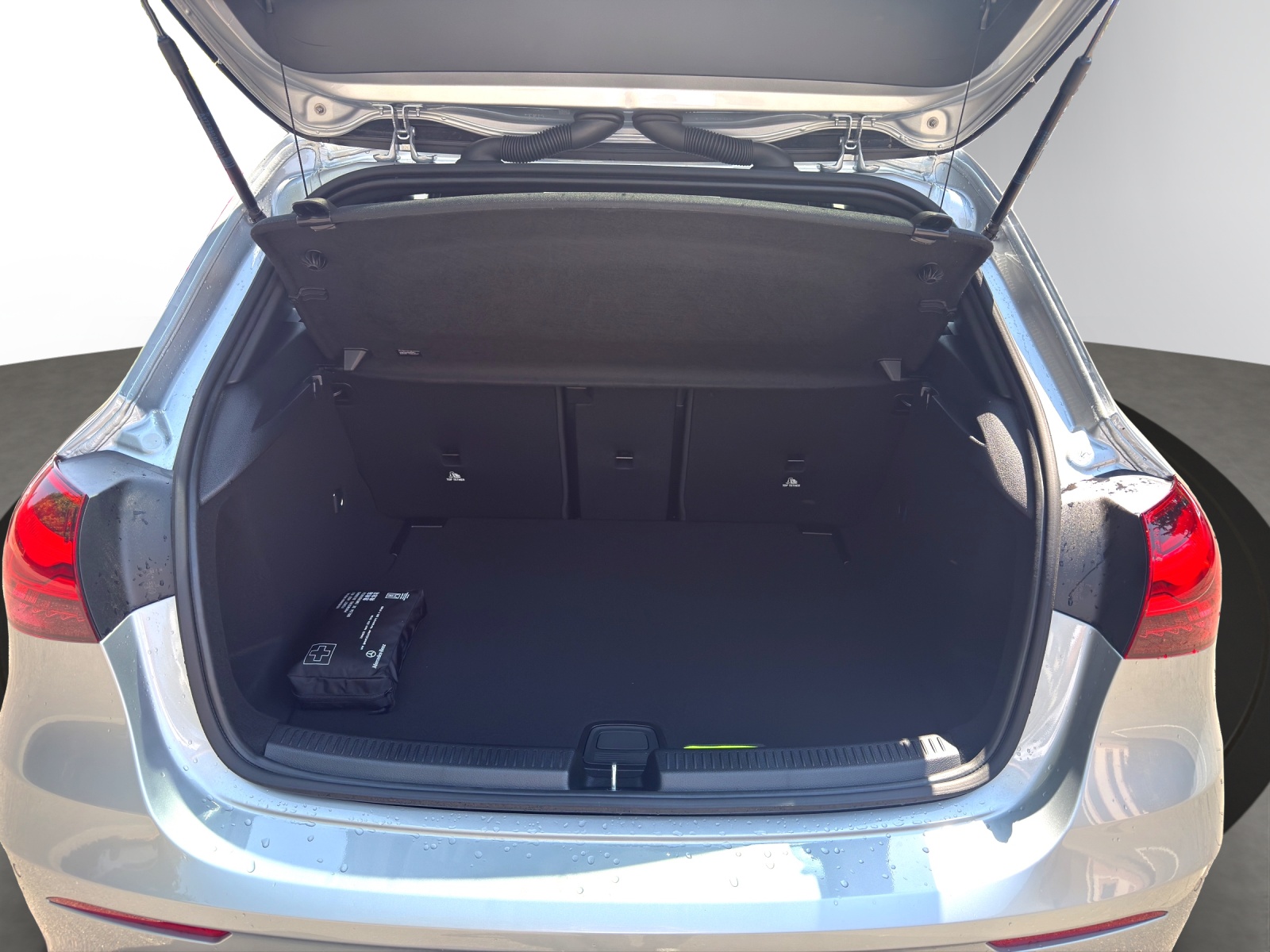 MERCEDES-BENZ A 200 Night Star 7G-DCT-image-5