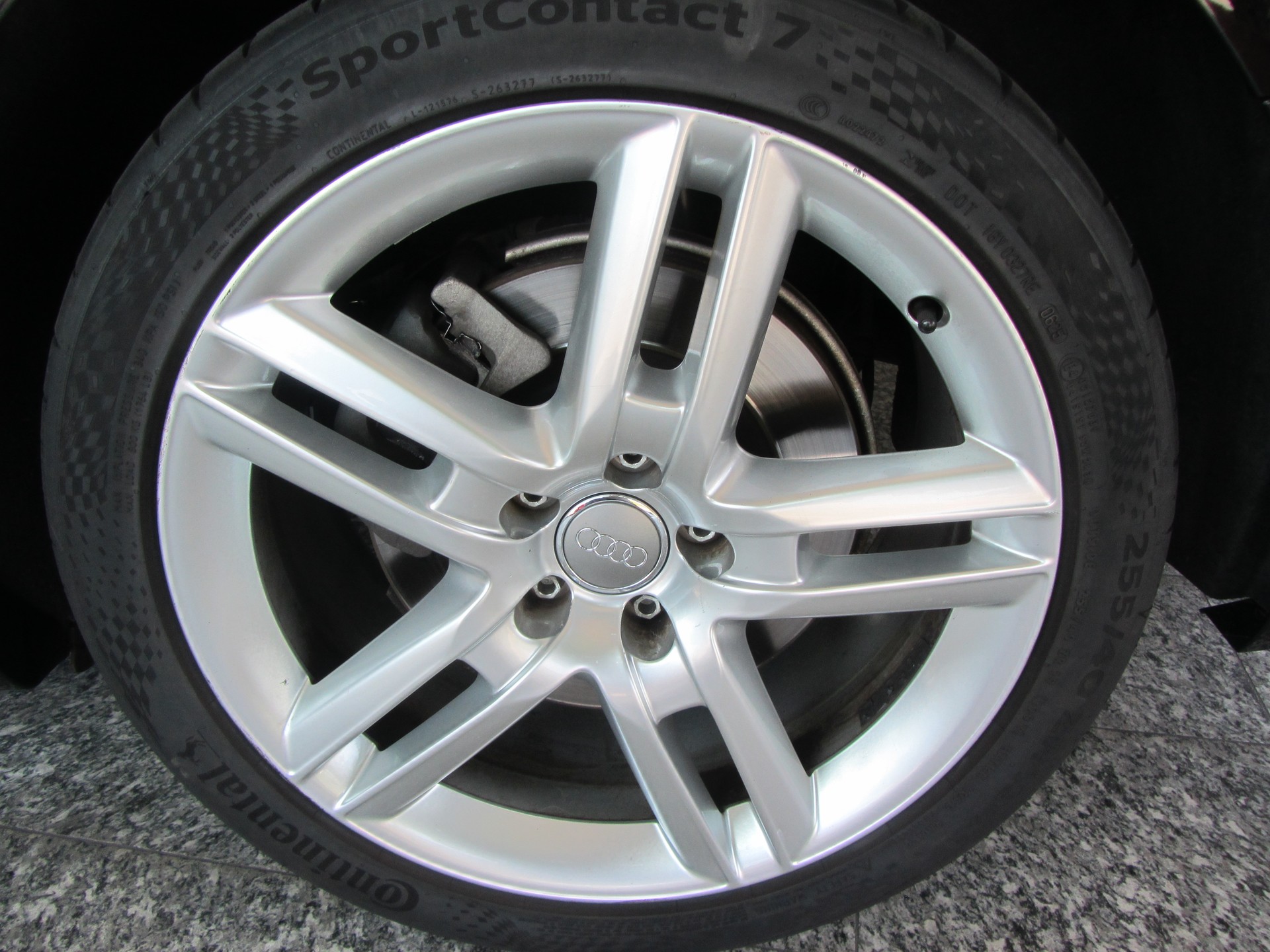 AUDI A6 Avant 3.0 TDI V6 quattro S-tronic-image-13