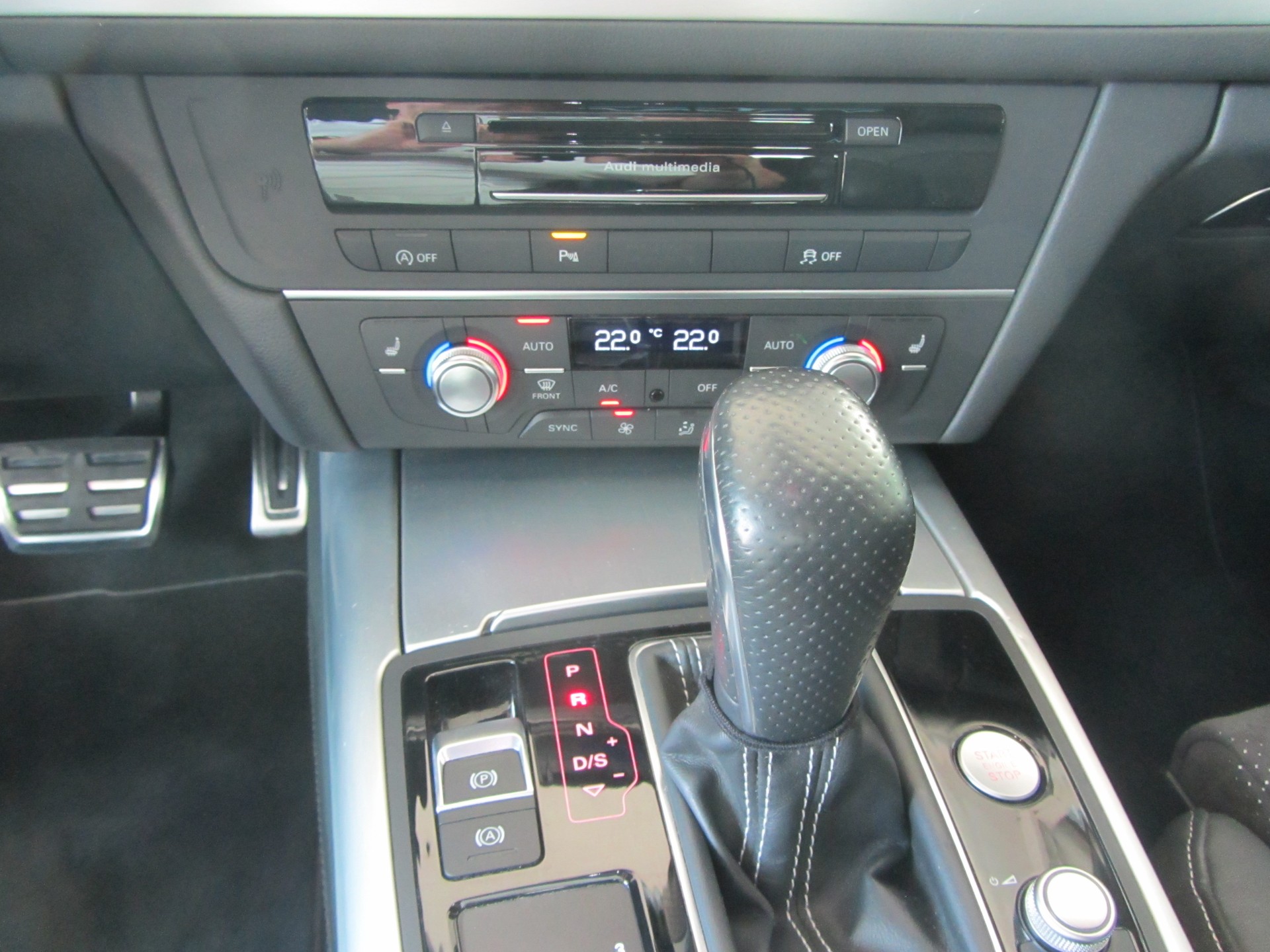 AUDI A6 Avant 3.0 TDI V6 quattro S-tronic-image-9