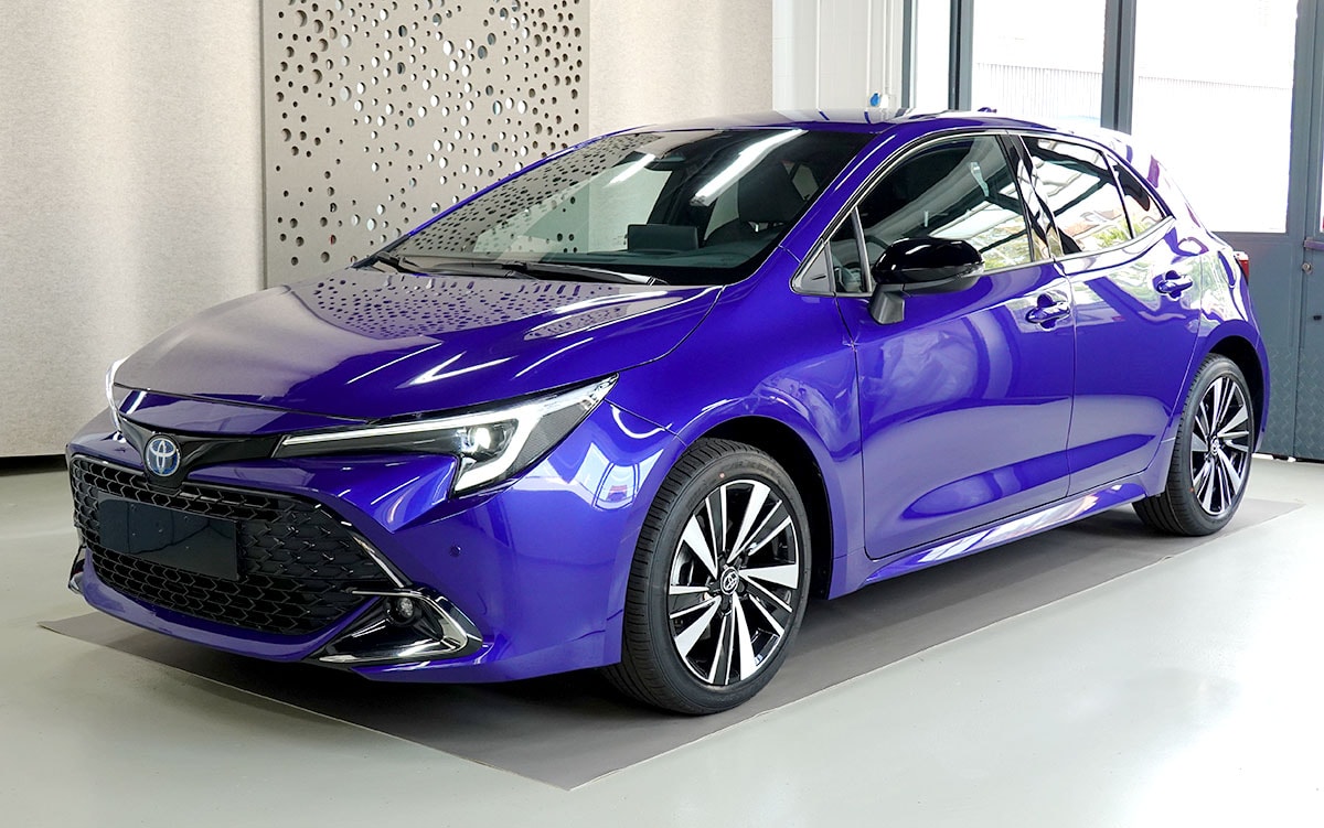 TOYOTA Corolla 2.0 HSD Trend e- CVT-image-0
