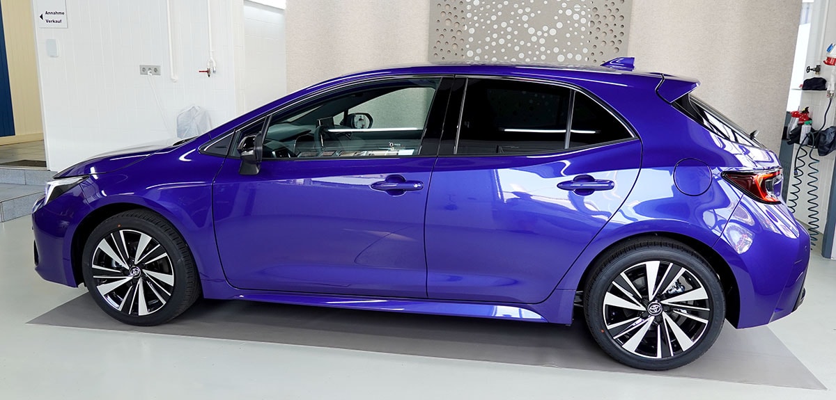 TOYOTA Corolla 2.0 HSD Trend e- CVT-image-1
