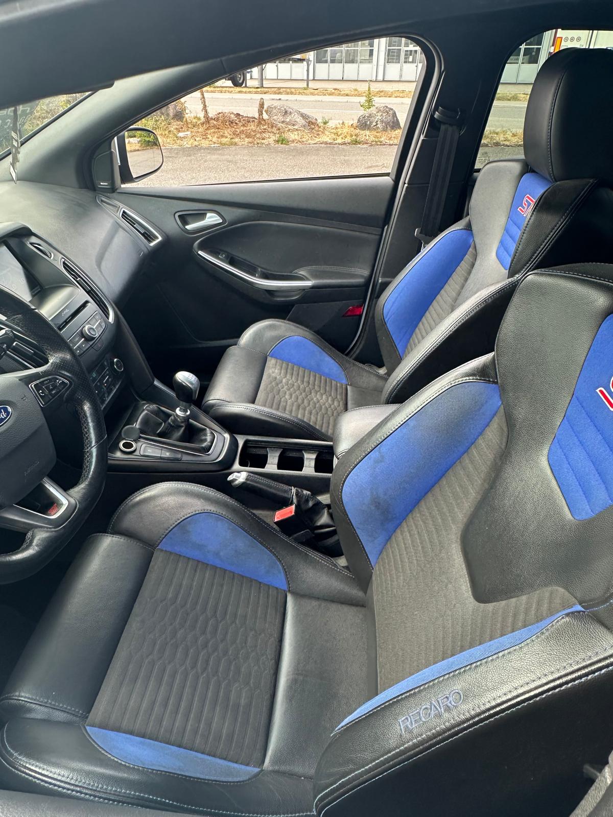 FORD Focus 2.0 SCTi ST2-image-4