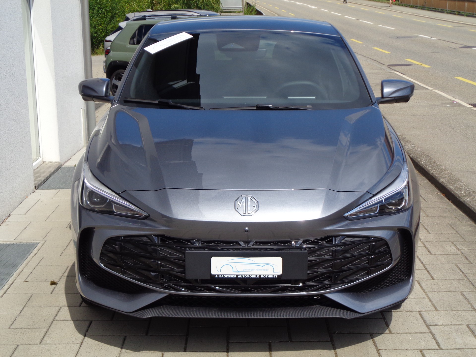 MG 3 1.5 Hybrid Luxury Aut.-image-2