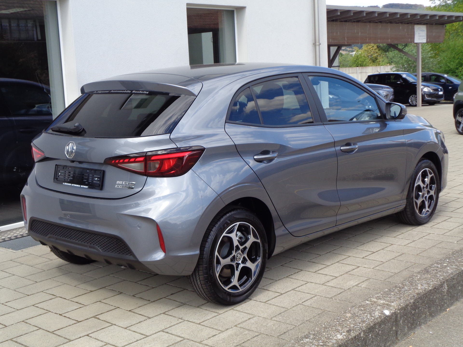 MG 3 1.5 Hybrid Luxury Aut.-image-1