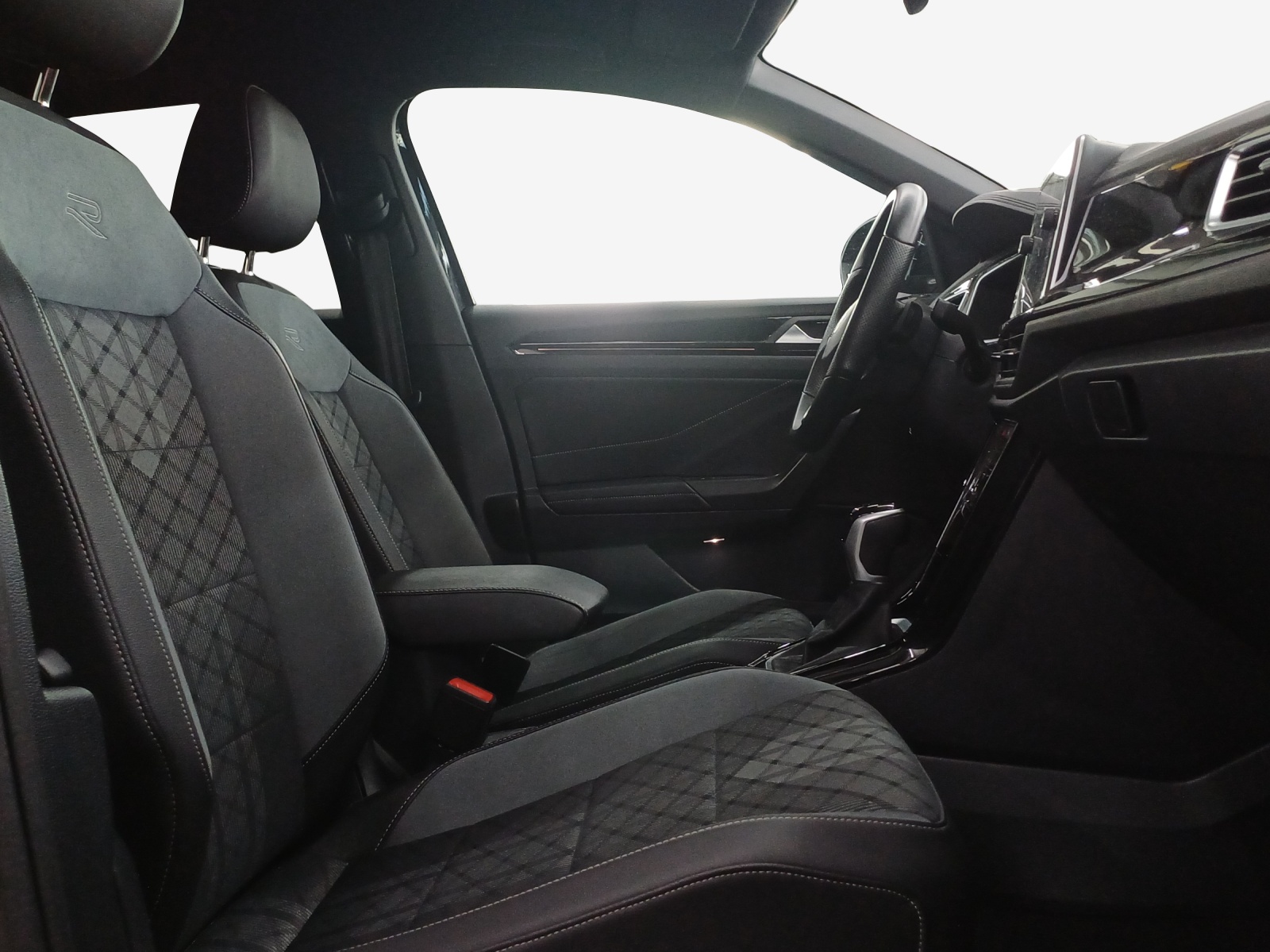 VW T-Roc 1.5 TSI EVO R-Line DSG-image-13