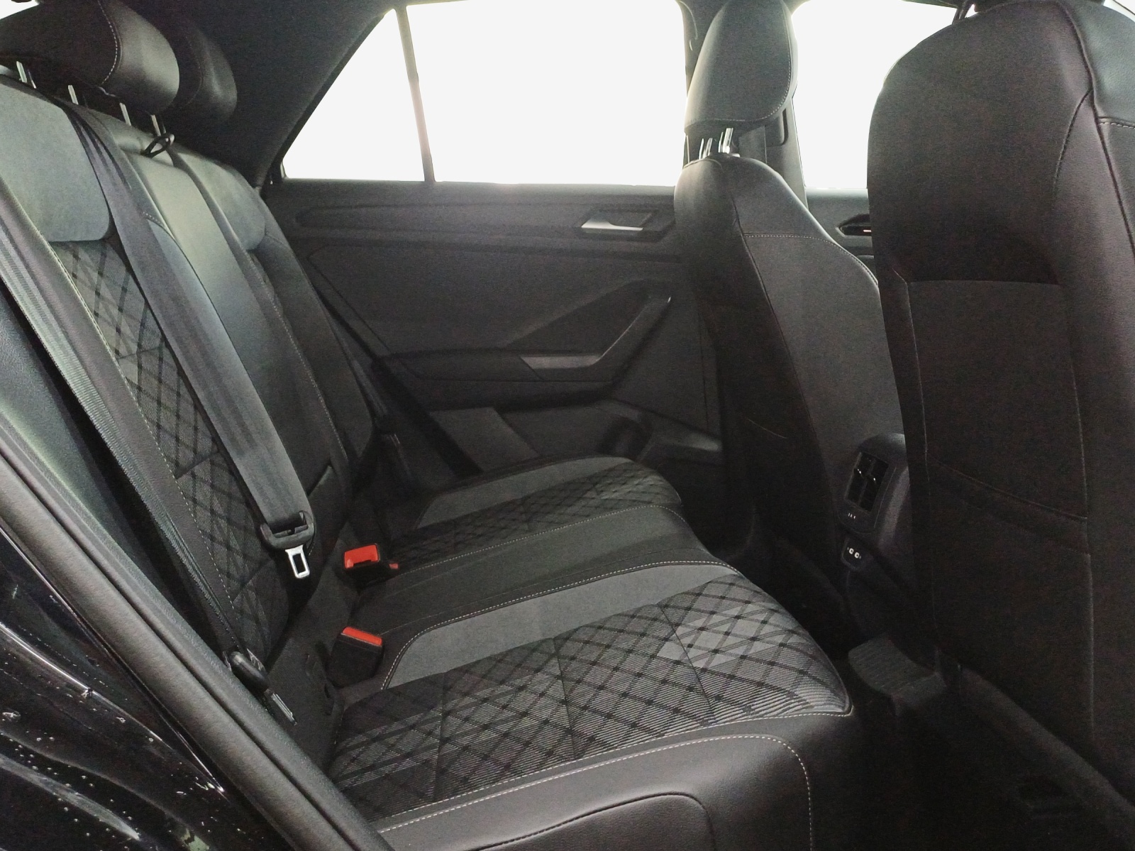 VW T-Roc 1.5 TSI EVO R-Line DSG-image-14