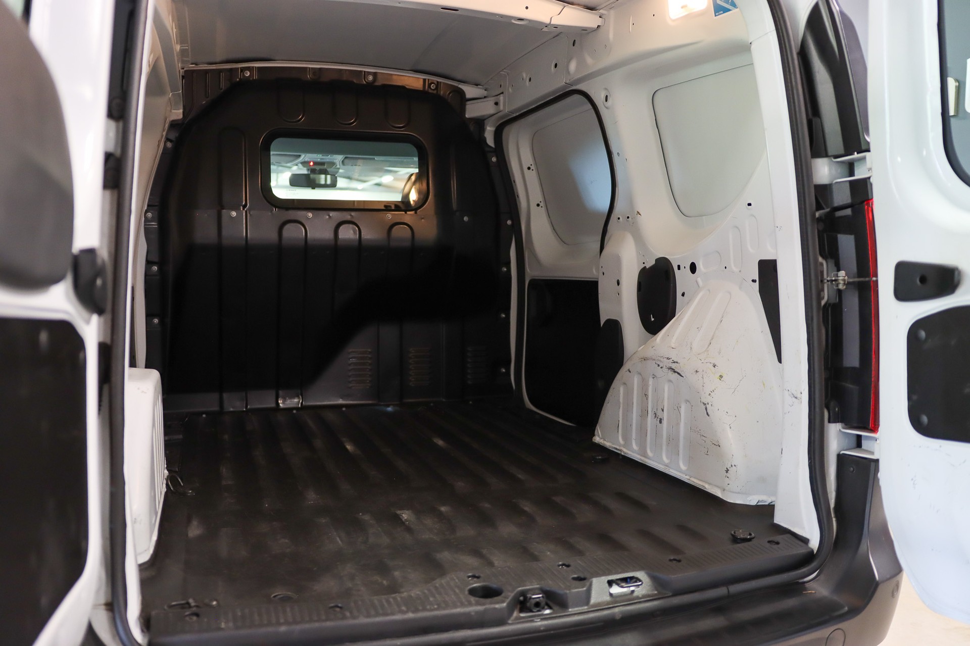 RENAULT Express 1.5 Blue dCi 95 Advance-image-13
